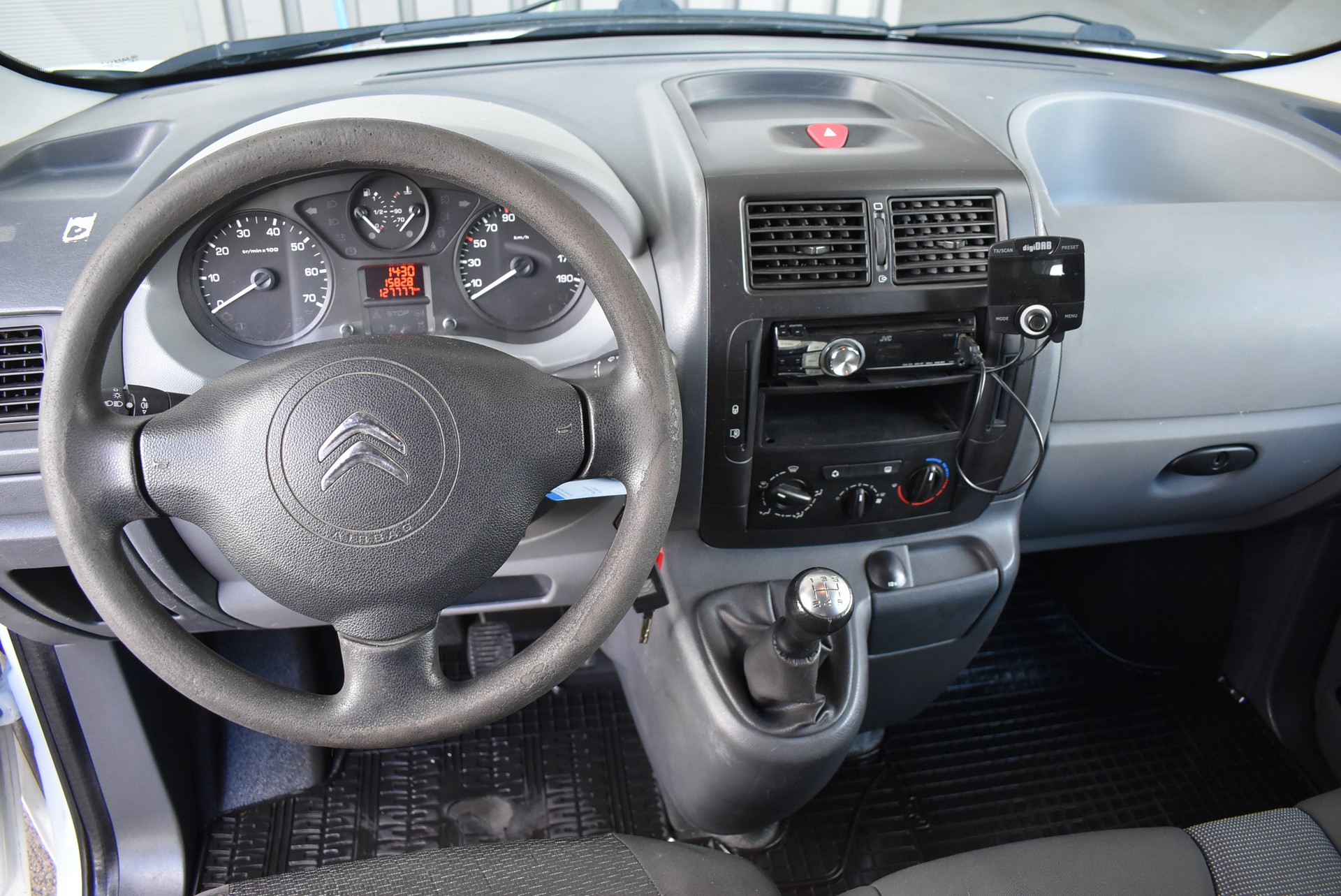 CITROEN Jumpy 1.6 HDi 10 L1H1-image-9