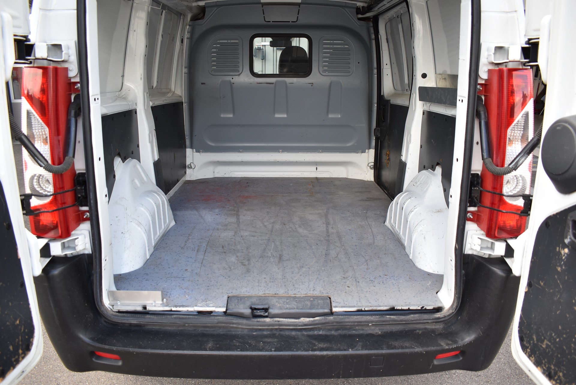 CITROEN Jumpy 1.6 HDi 10 L1H1-image-11
