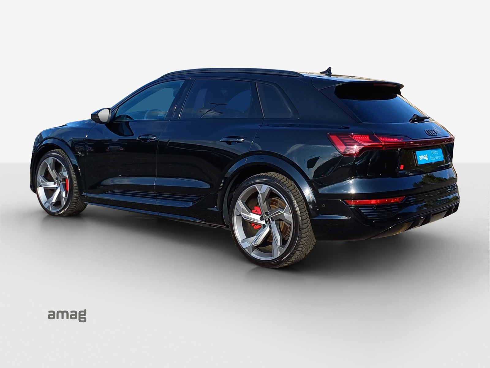 AUDI SQ8 e-tron quattro-image-2