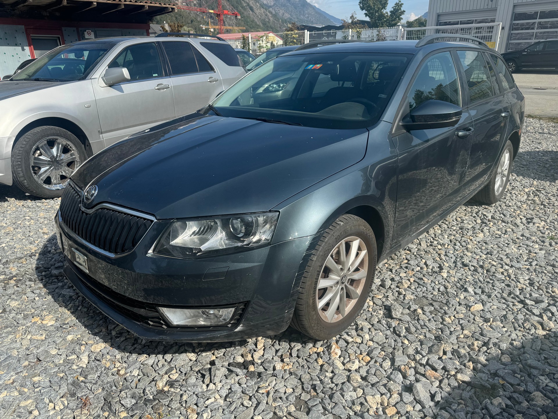 SKODA Octavia Combi 2.0 TDI L&K 4x4-image-9