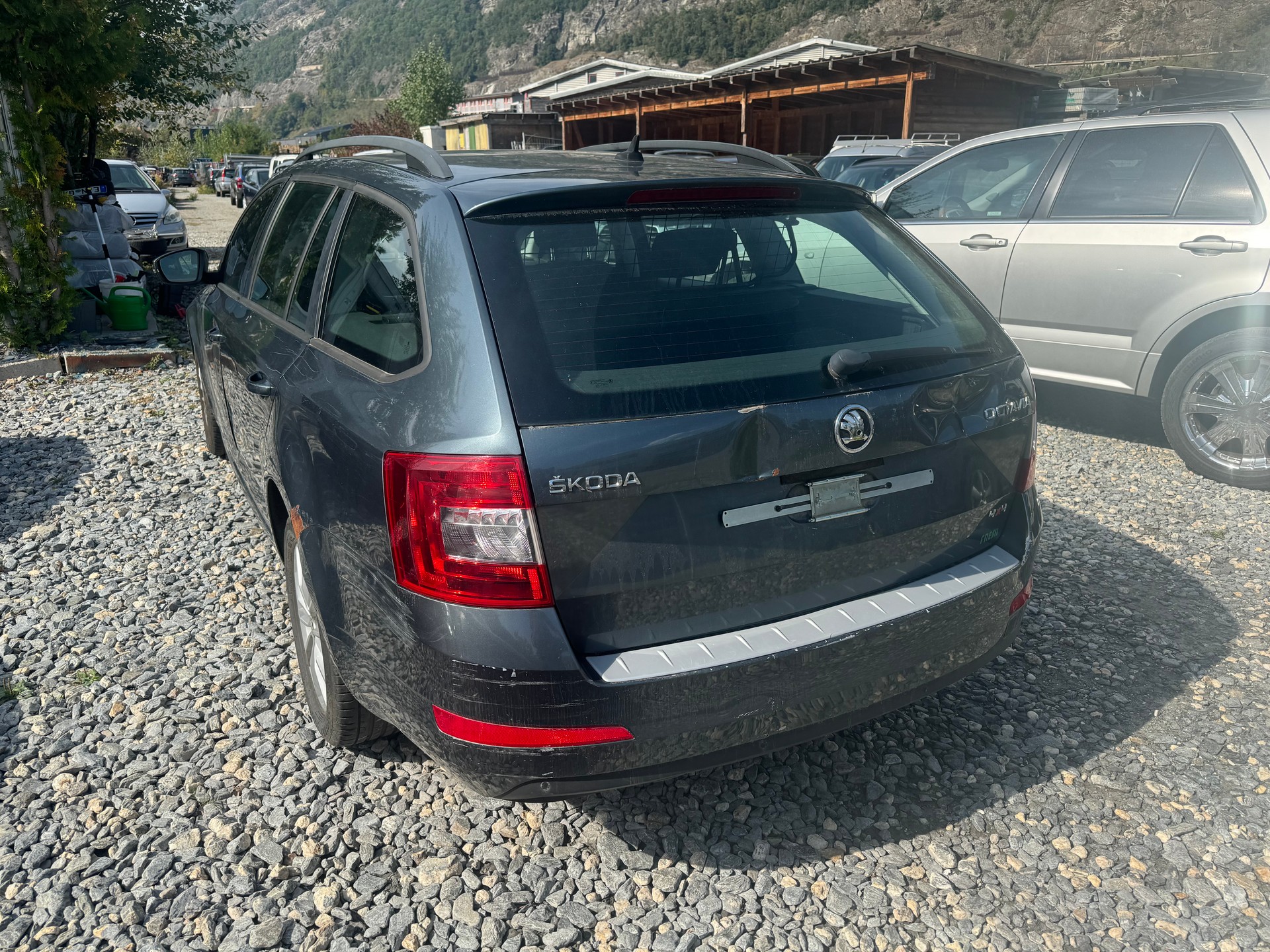 SKODA Octavia Combi 2.0 TDI L&K 4x4-image-5