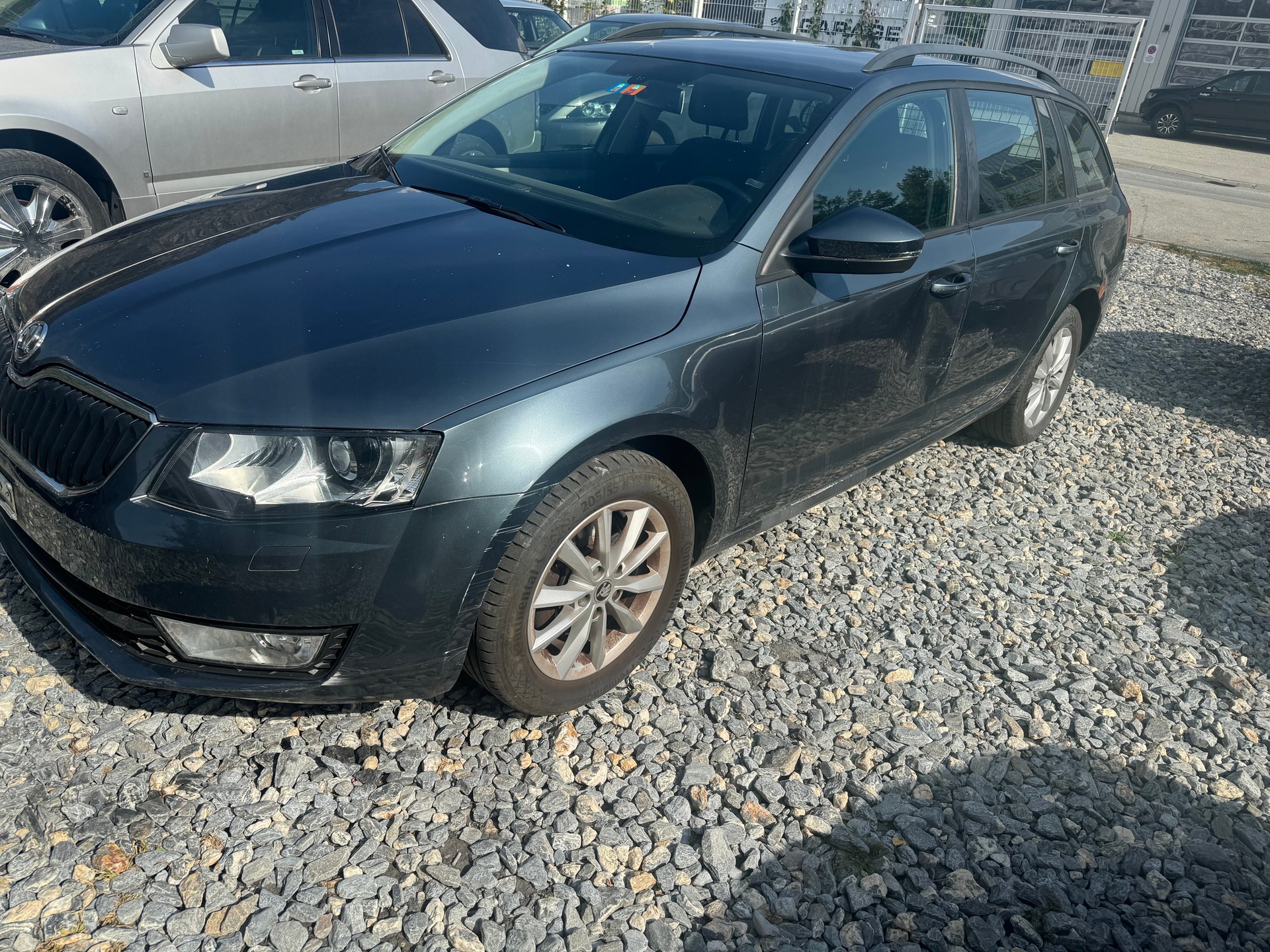 SKODA Octavia Combi 2.0 TDI L&K 4x4-image-6
