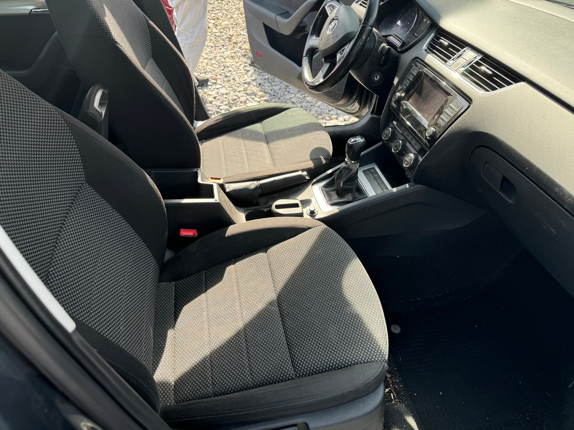 SKODA Octavia Combi 2.0 TDI L&K 4x4-image-7