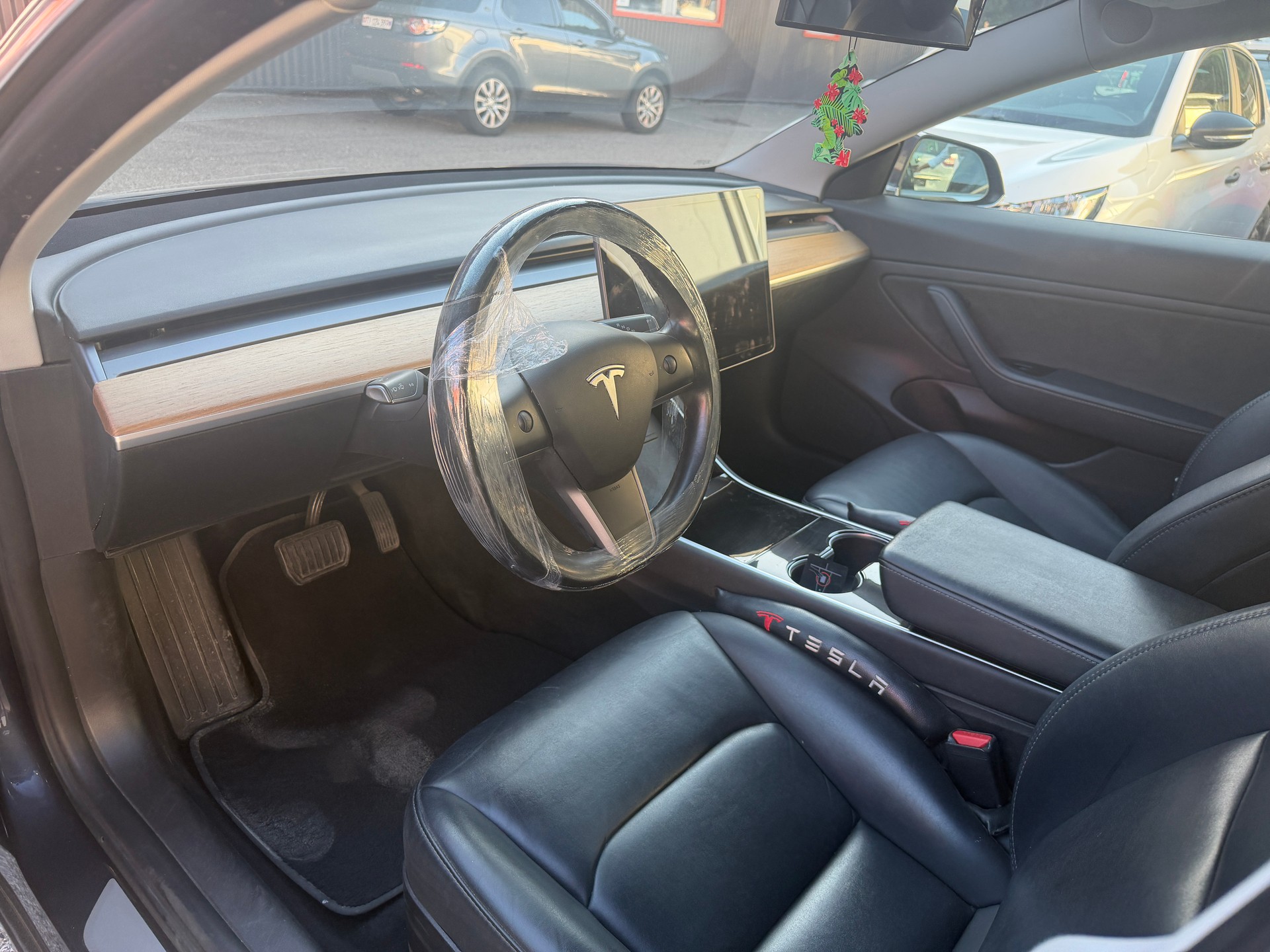 TESLA Model 3 Long Range Dual Motor AWD-image-2