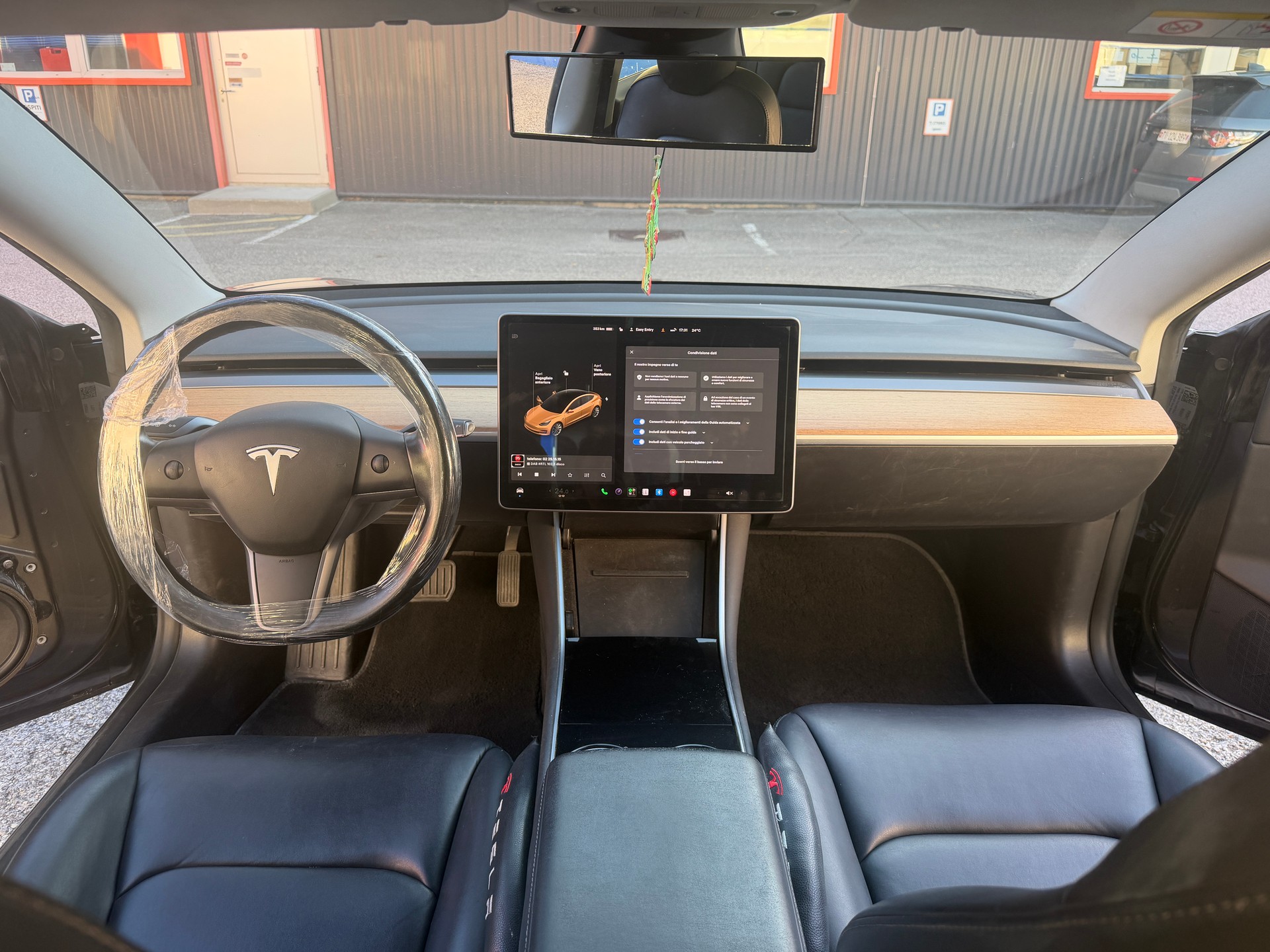 TESLA Model 3 Long Range Dual Motor AWD-image-3