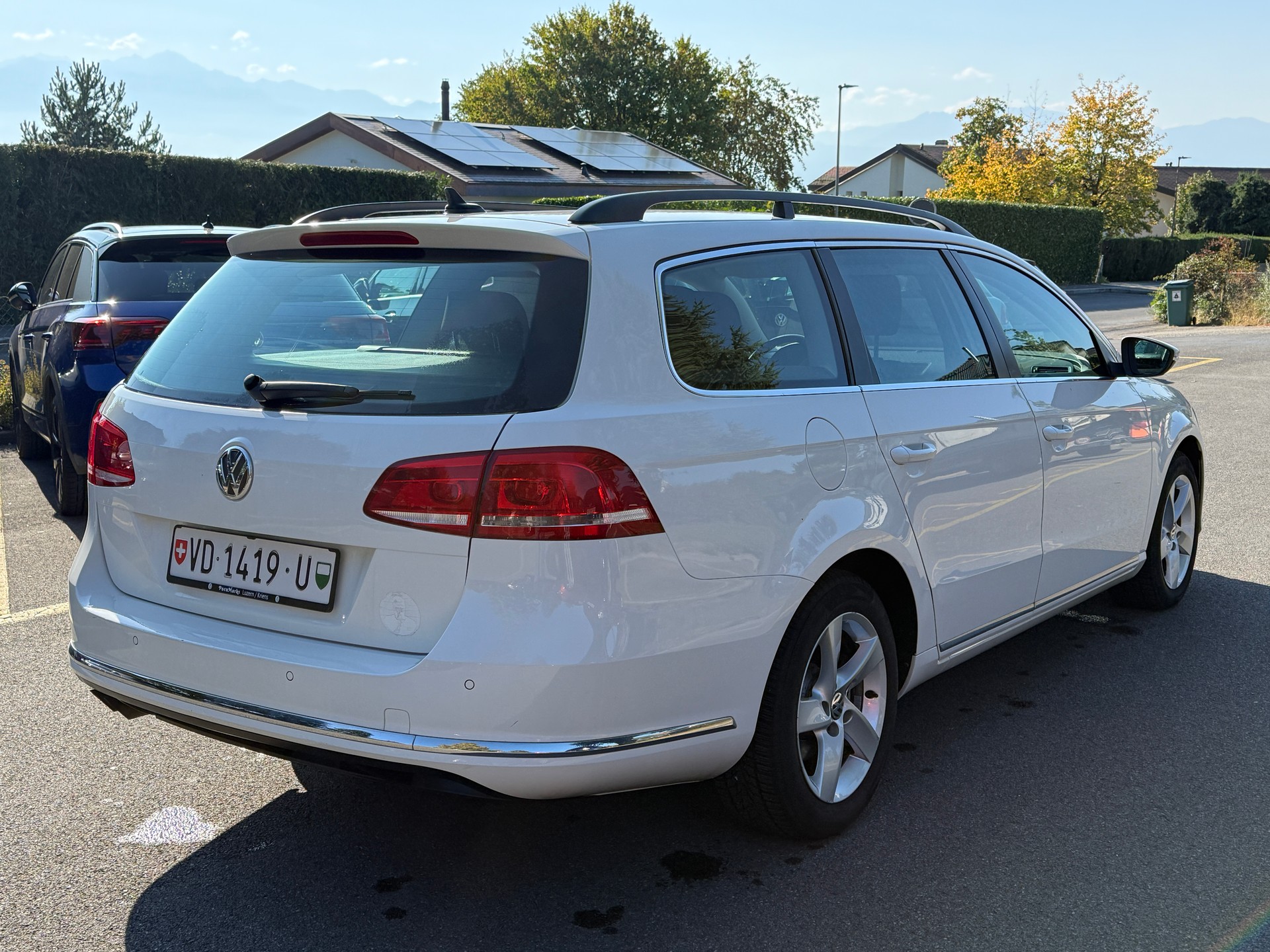 VW Passat Variant 2.0 TDI BMT Comfortline DSG - Navigation - Capteurs de Park Avant & Arrière - Tampomat - Sièges Chauffants-image-10