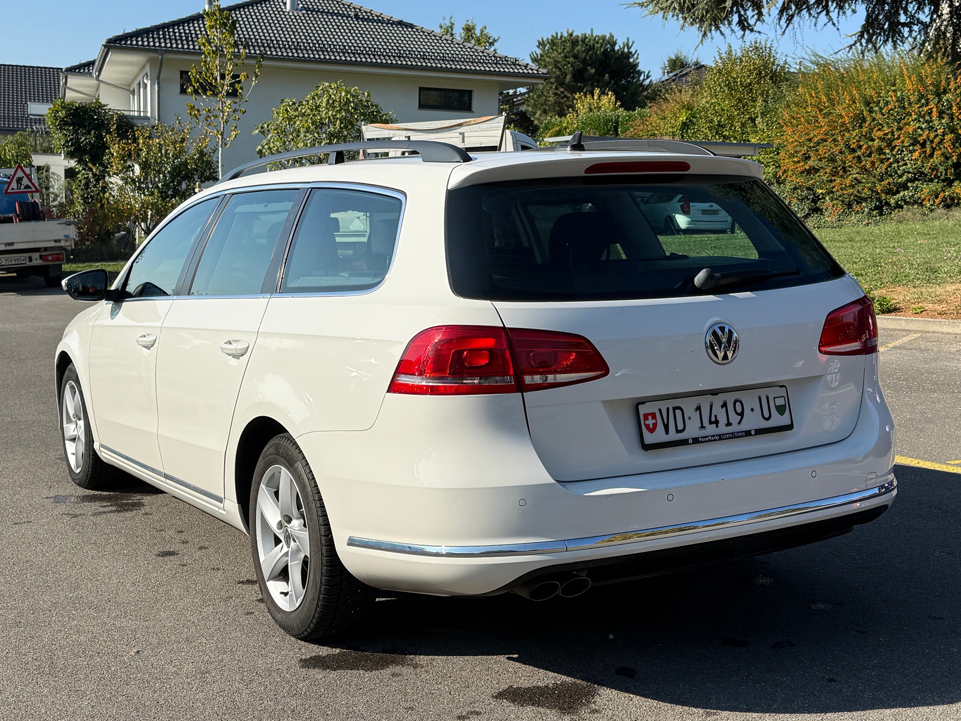 VW Passat Variant 2.0 TDI BMT Comfortline DSG - Navigation - Capteurs de Park Avant & Arrière - Tampomat - Sièges Chauffants-image-5