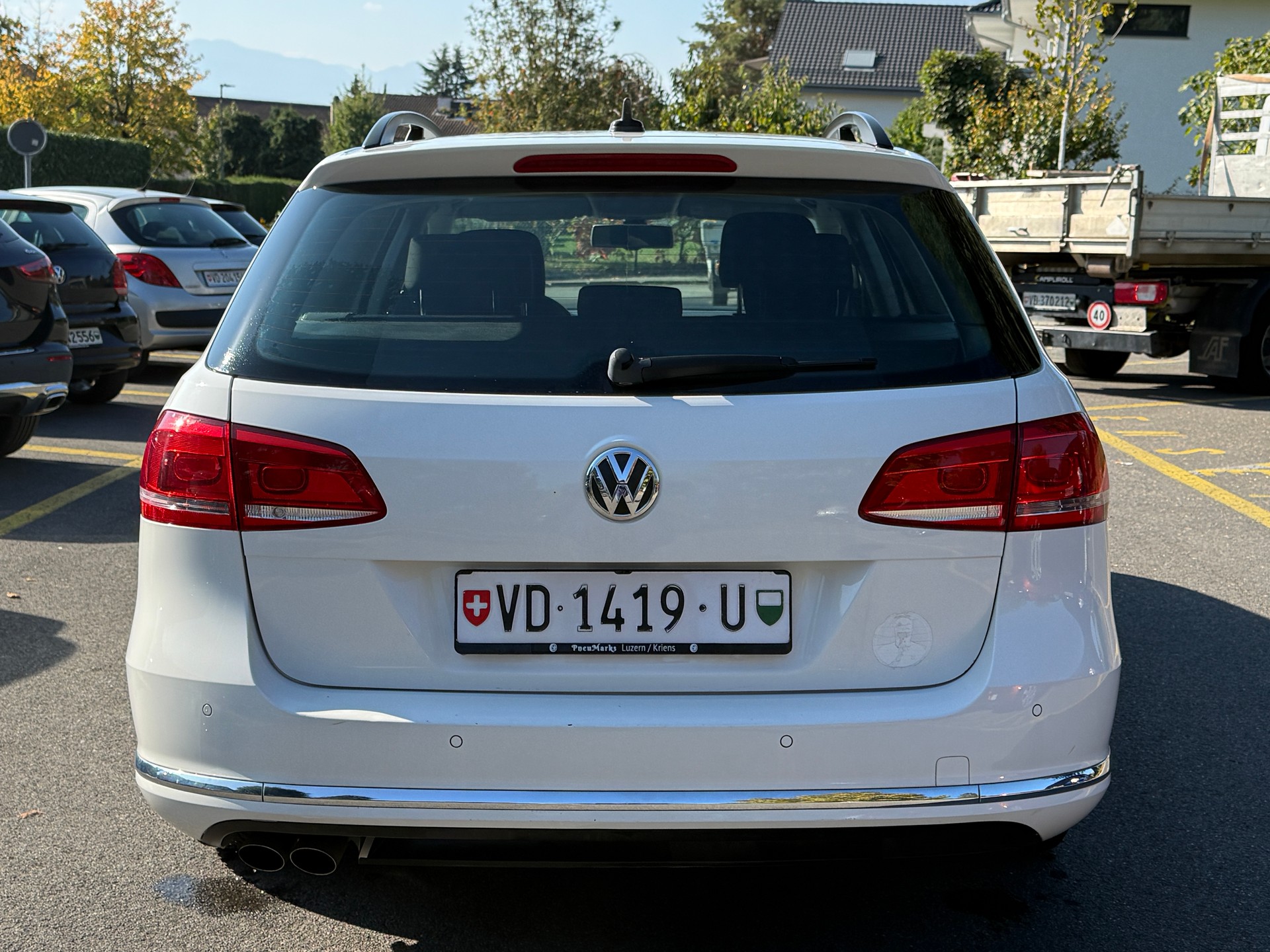 VW Passat Variant 2.0 TDI BMT Comfortline DSG - Navigation - Capteurs de Park Avant & Arrière - Tampomat - Sièges Chauffants-image-9