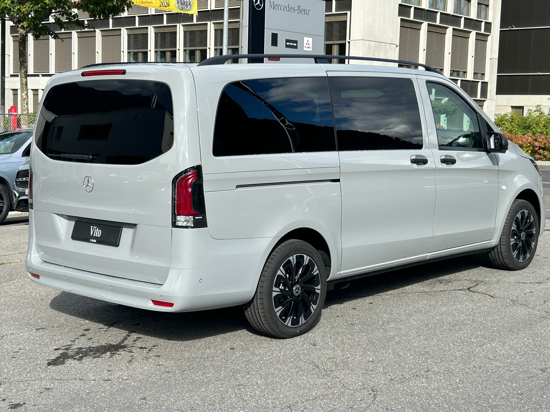MERCEDES-BENZ Vito 116 CDI Lang Tourer 9G-Tronic 4M Pro-image-11