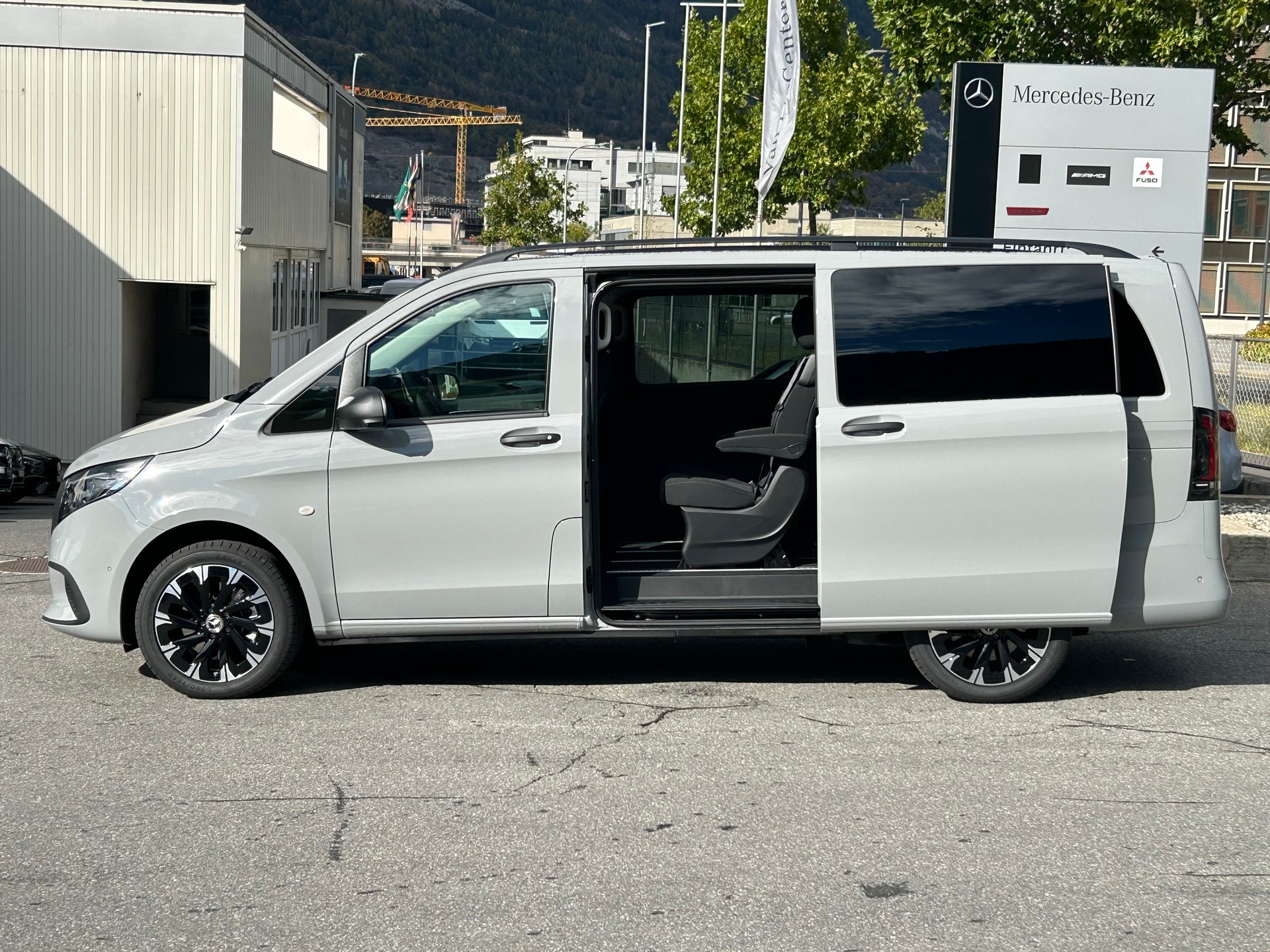 MERCEDES-BENZ Vito 116 CDI Lang Tourer 9G-Tronic 4M Pro-image-4