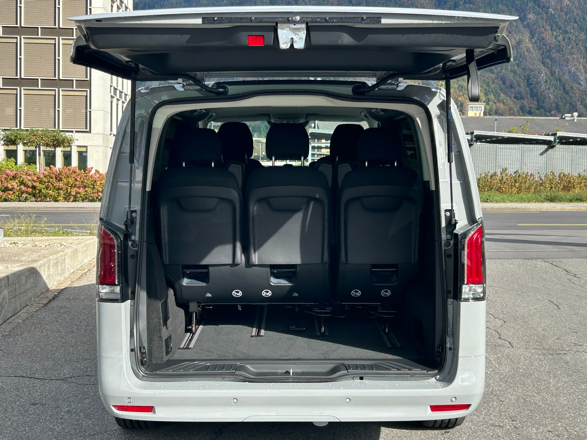 MERCEDES-BENZ Vito 116 CDI Lang Tourer 9G-Tronic 4M Pro-image-9