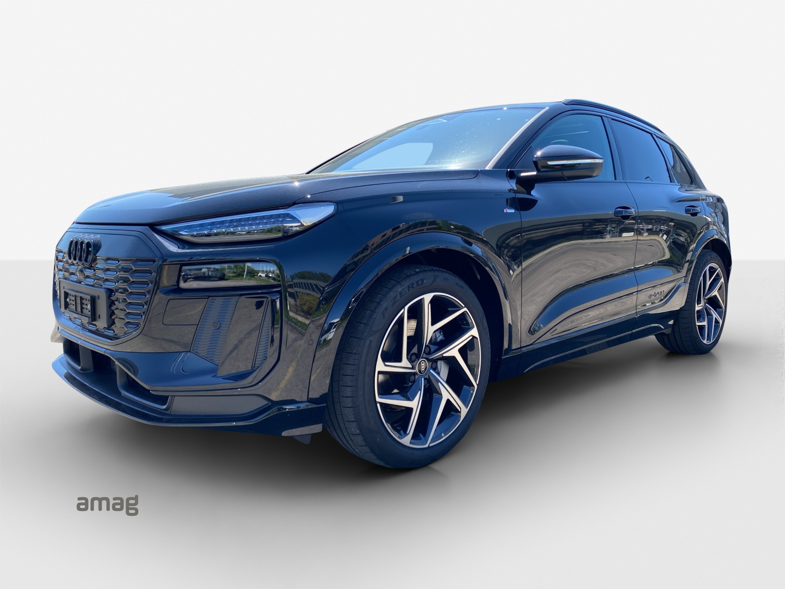 AUDI Q6 e-tron quattro