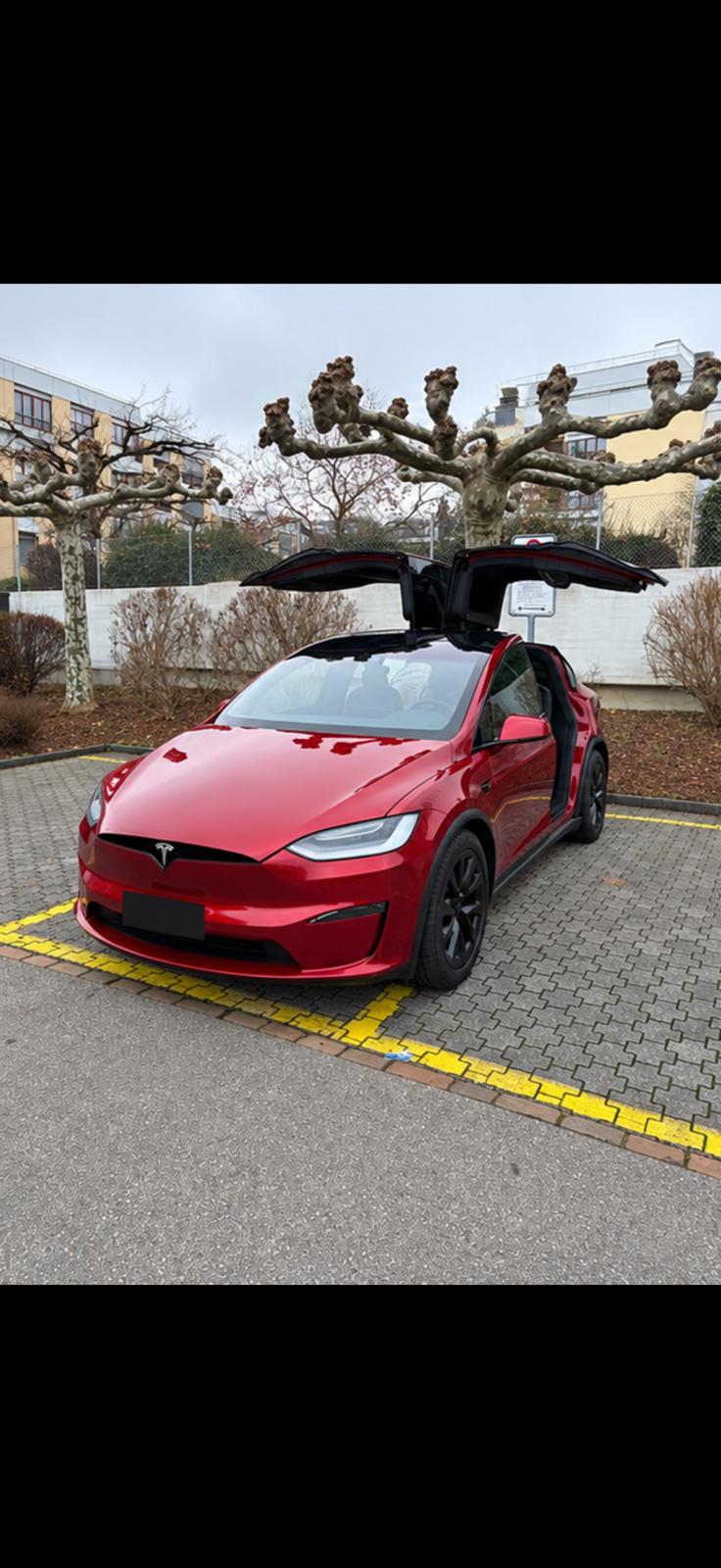 TESLA Long Range AWD - Ultra Red-image-3