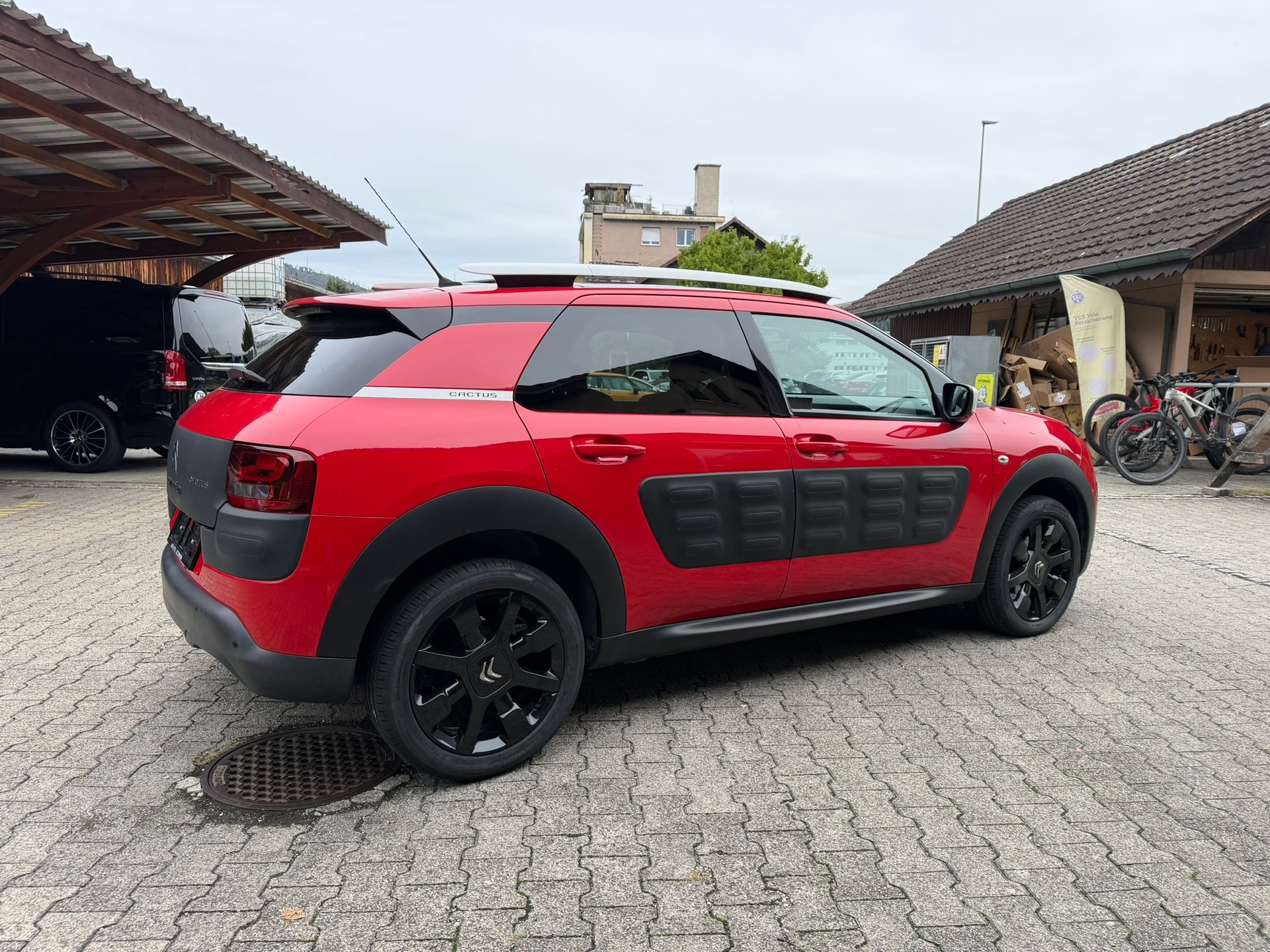 CITROEN C4 Cactus 1.2 e-THP Shine-image-3