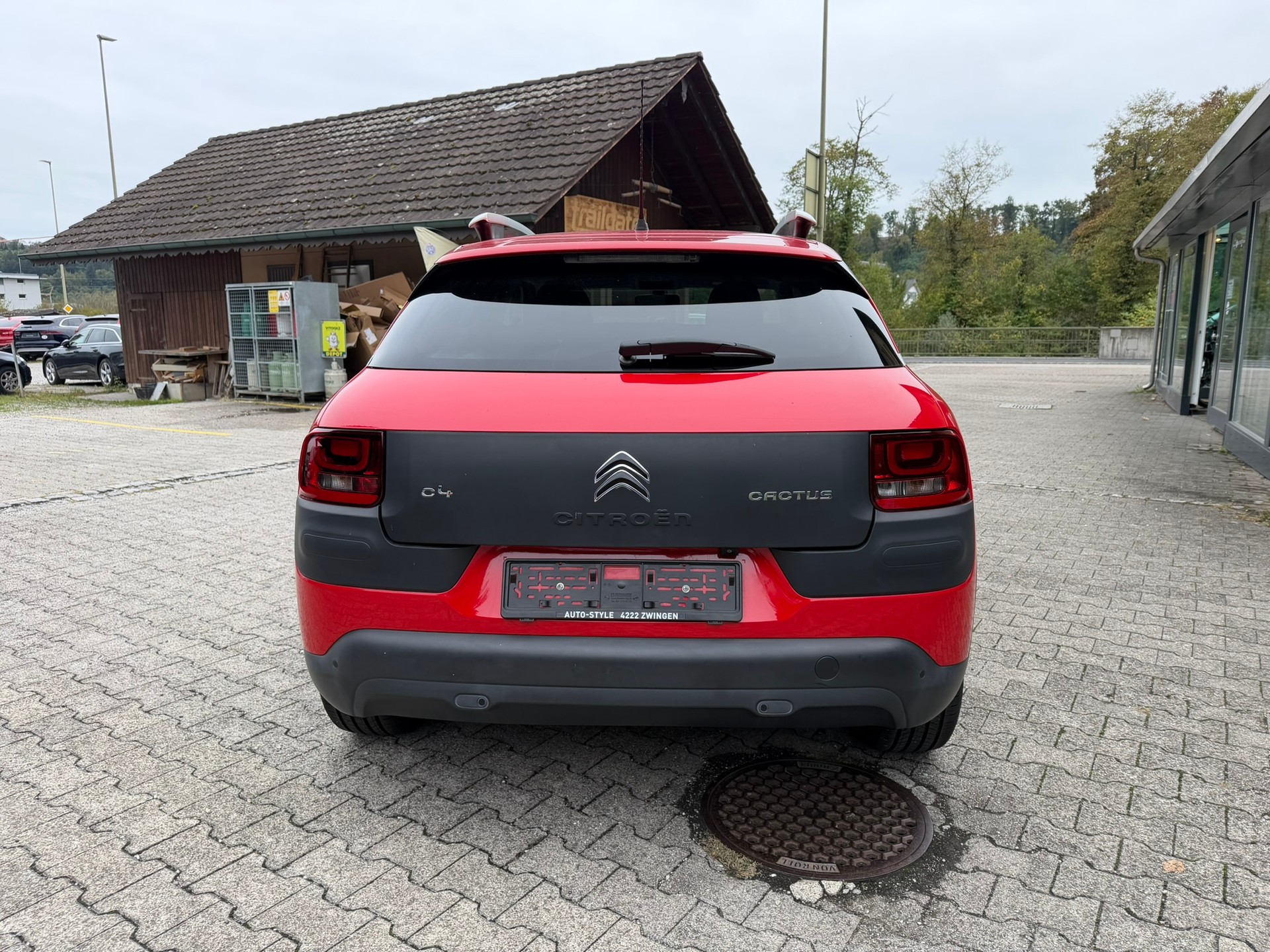 CITROEN C4 Cactus 1.2 e-THP Shine-image-4