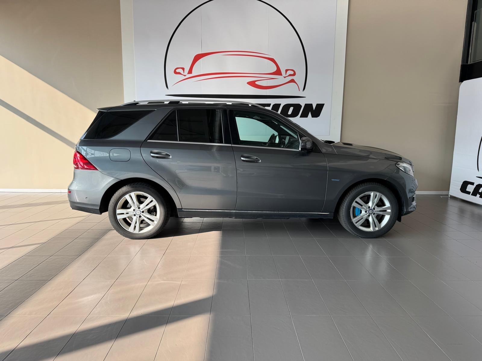 MERCEDES-BENZ GLE 500 e 4Matic 7G-Tronic-image-3