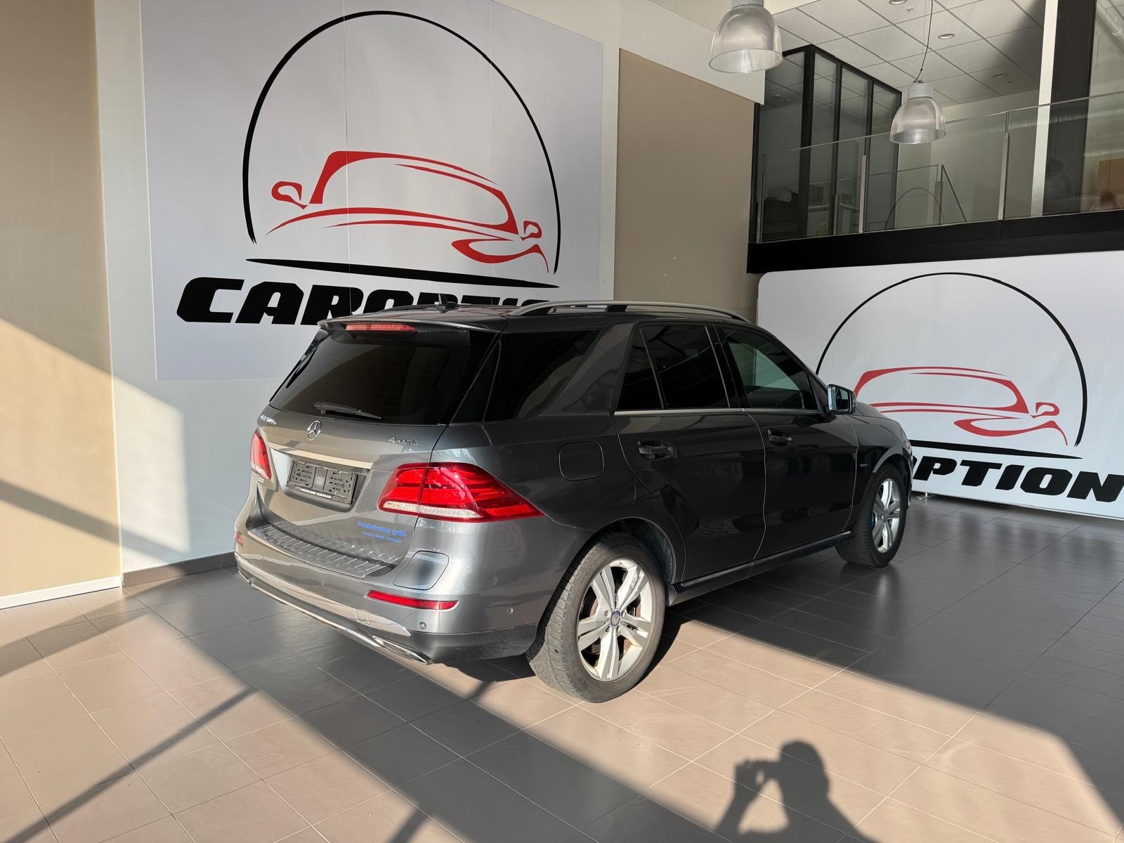 MERCEDES-BENZ GLE 500 e 4Matic 7G-Tronic-image-6