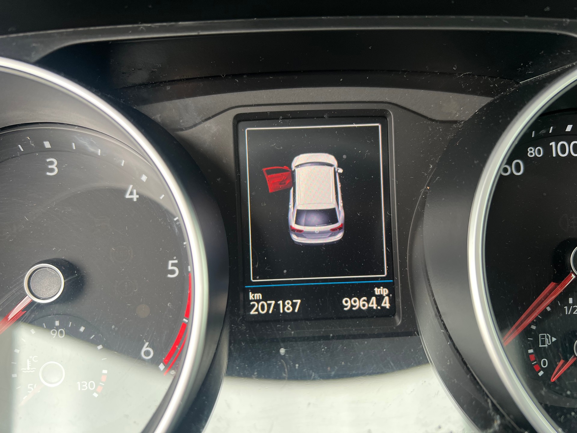 VW Tiguan 2.0 TDI SCR Comfortline 4Motion DSG-image-8