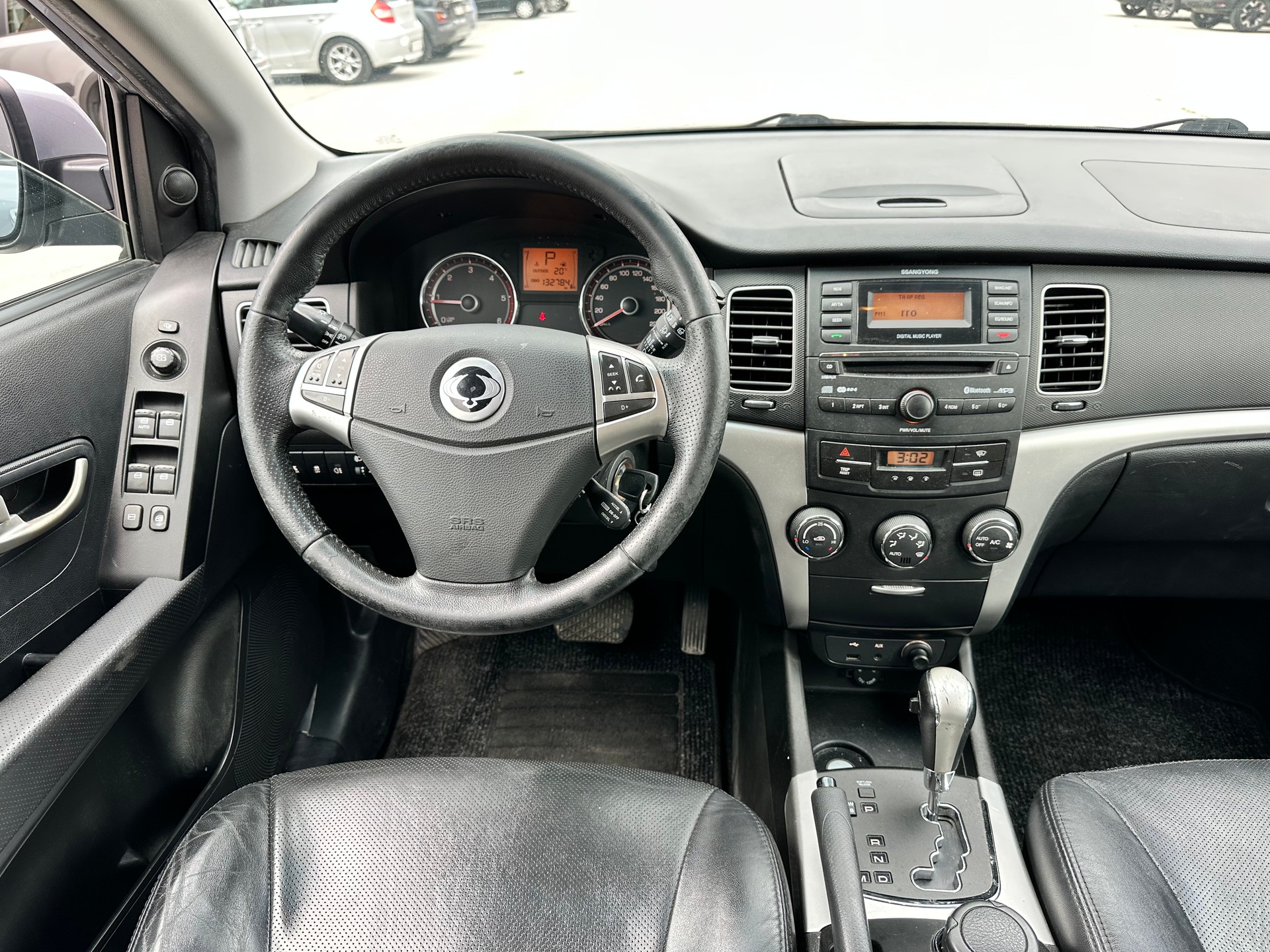 KGM-SsangYong Korando 2.0 e-XDI Quartz 4WD Automatic-image-12