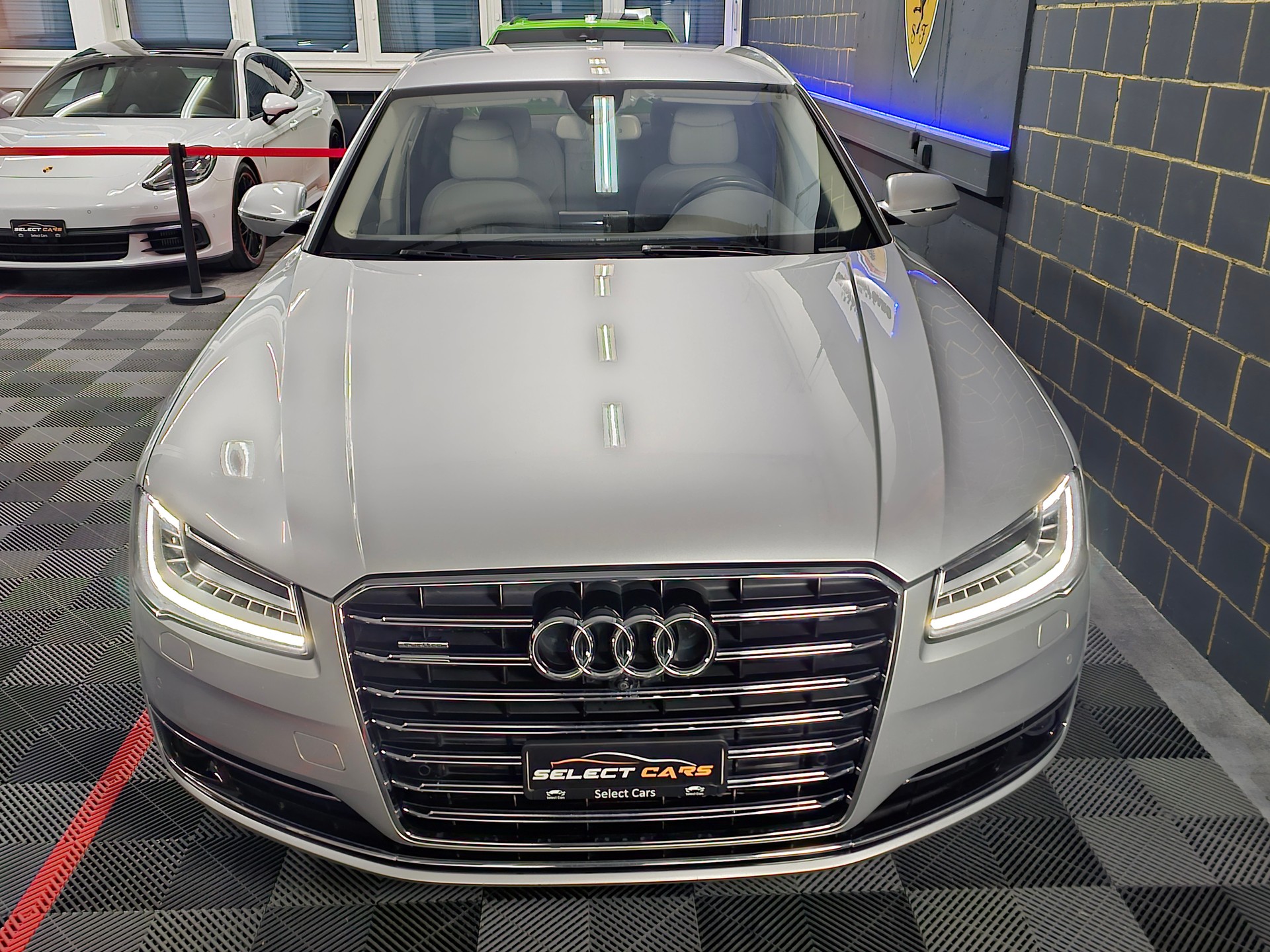 AUDI A8 4.0 TFSI V8 quattro tiptronic-image-6