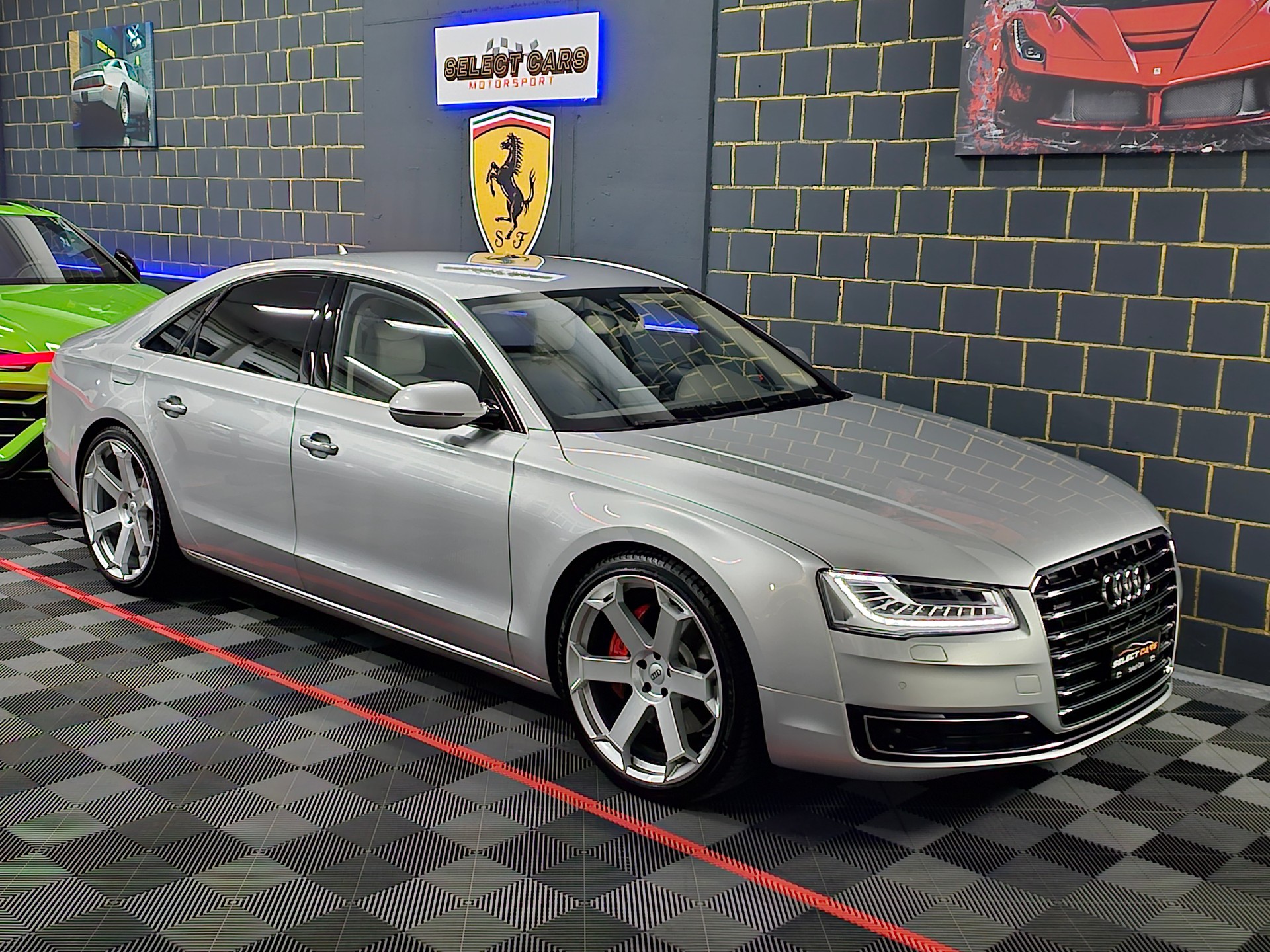 AUDI A8 4.0 TFSI V8 quattro tiptronic-image-0