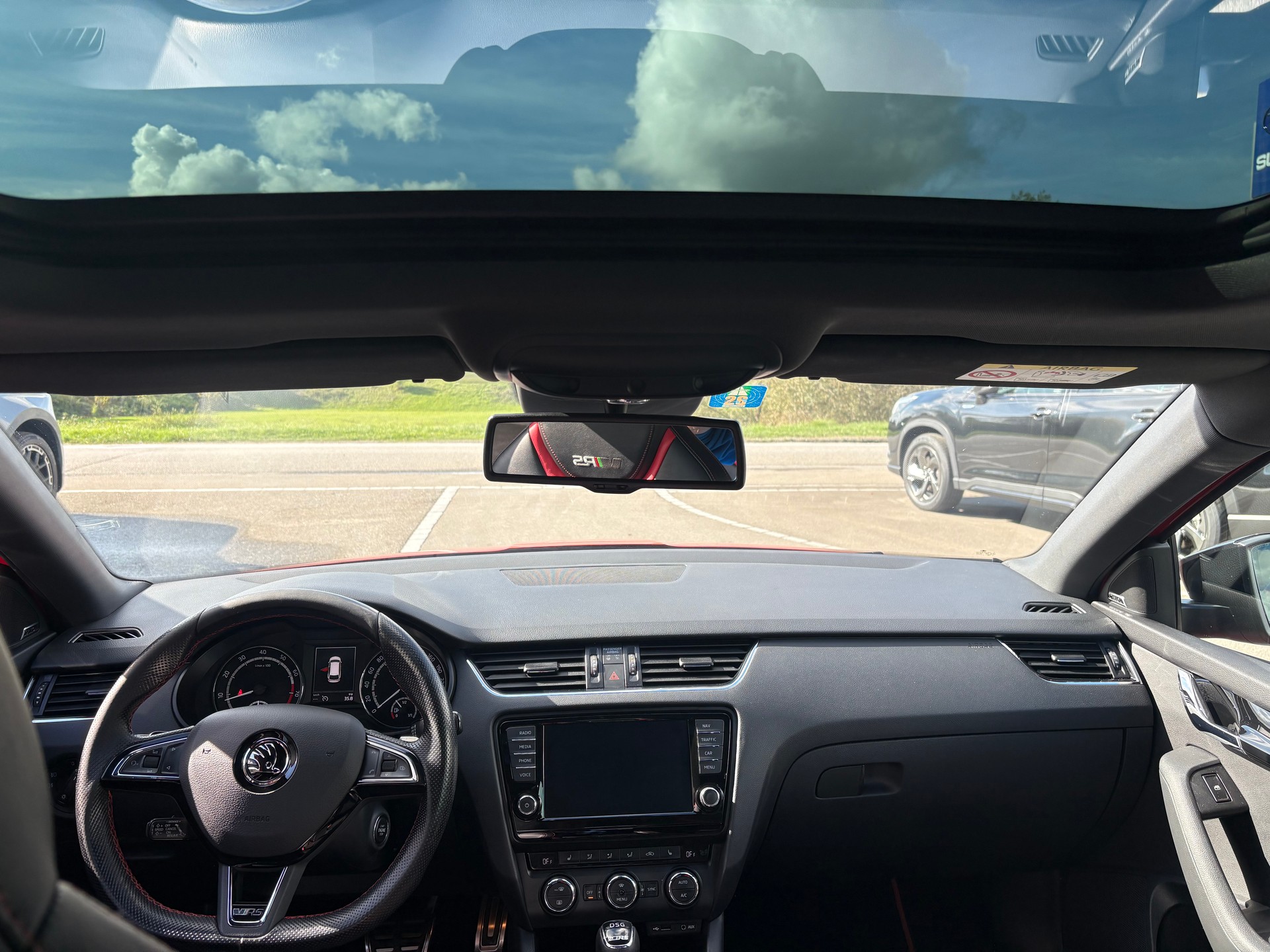 SKODA Octavia Combi 2.0 TSI RS DSG-image-7