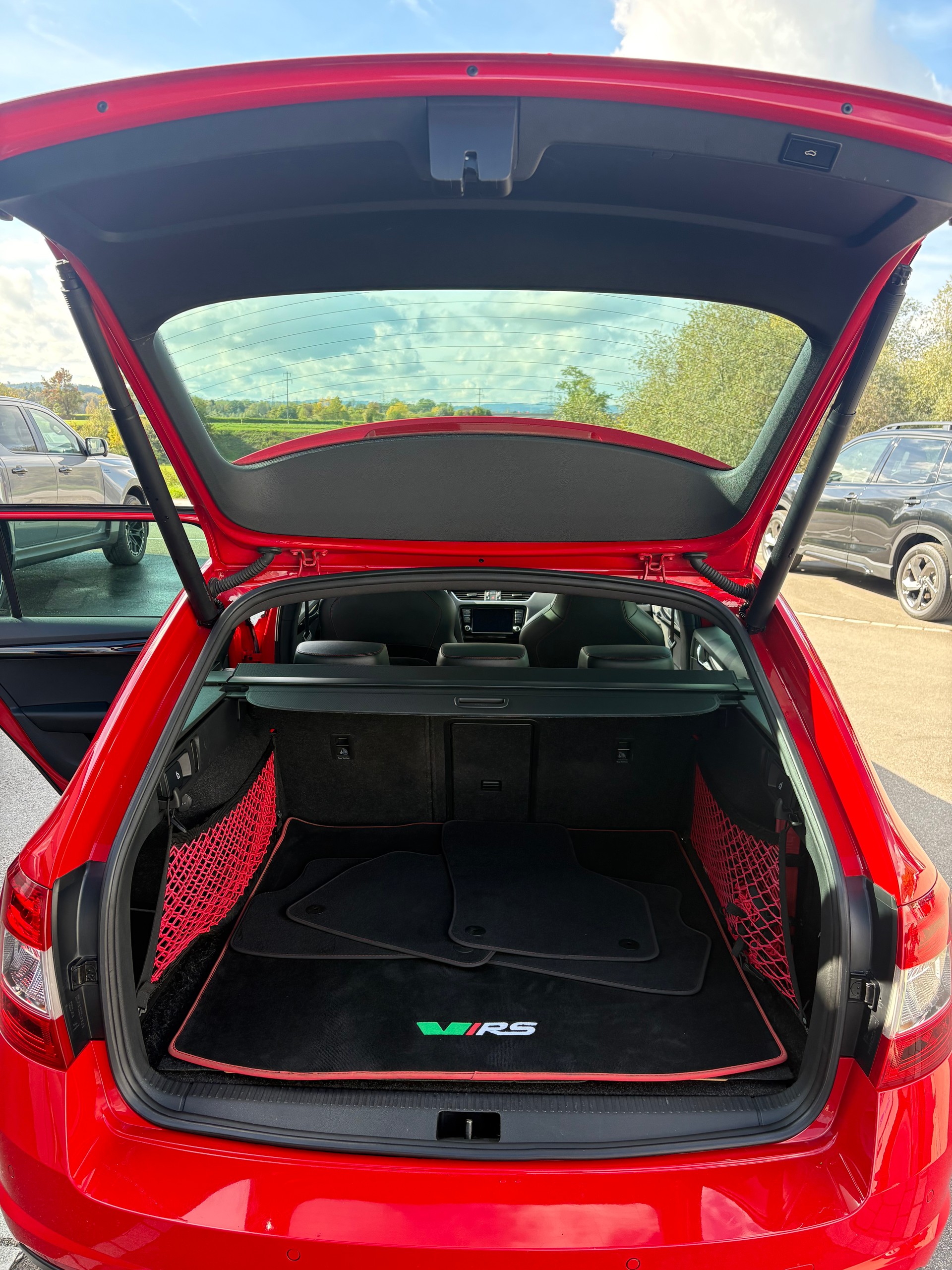 SKODA Octavia Combi 2.0 TSI RS DSG-image-6