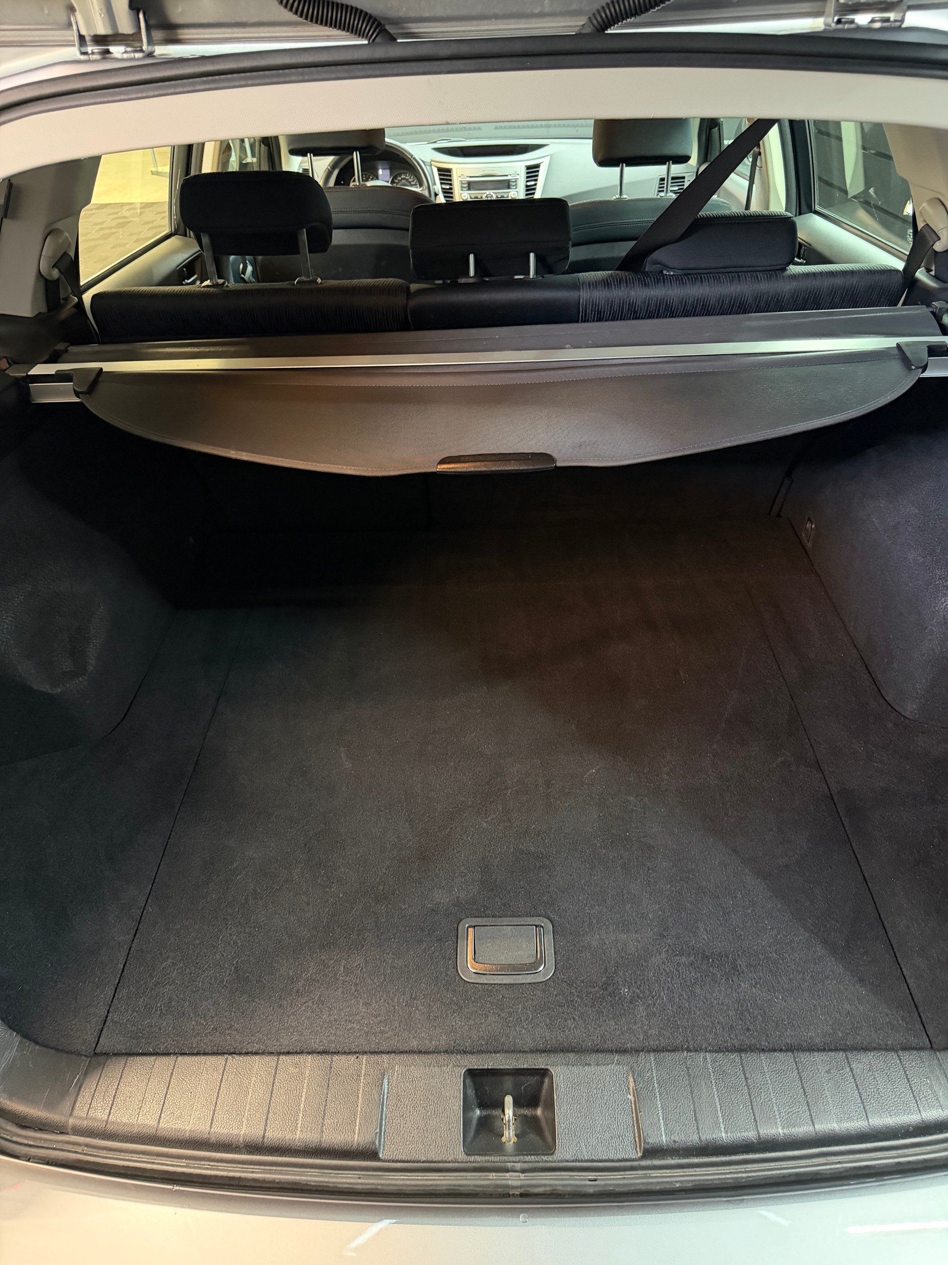 SUBARU Legacy 2.0i Swiss AWD-image-16