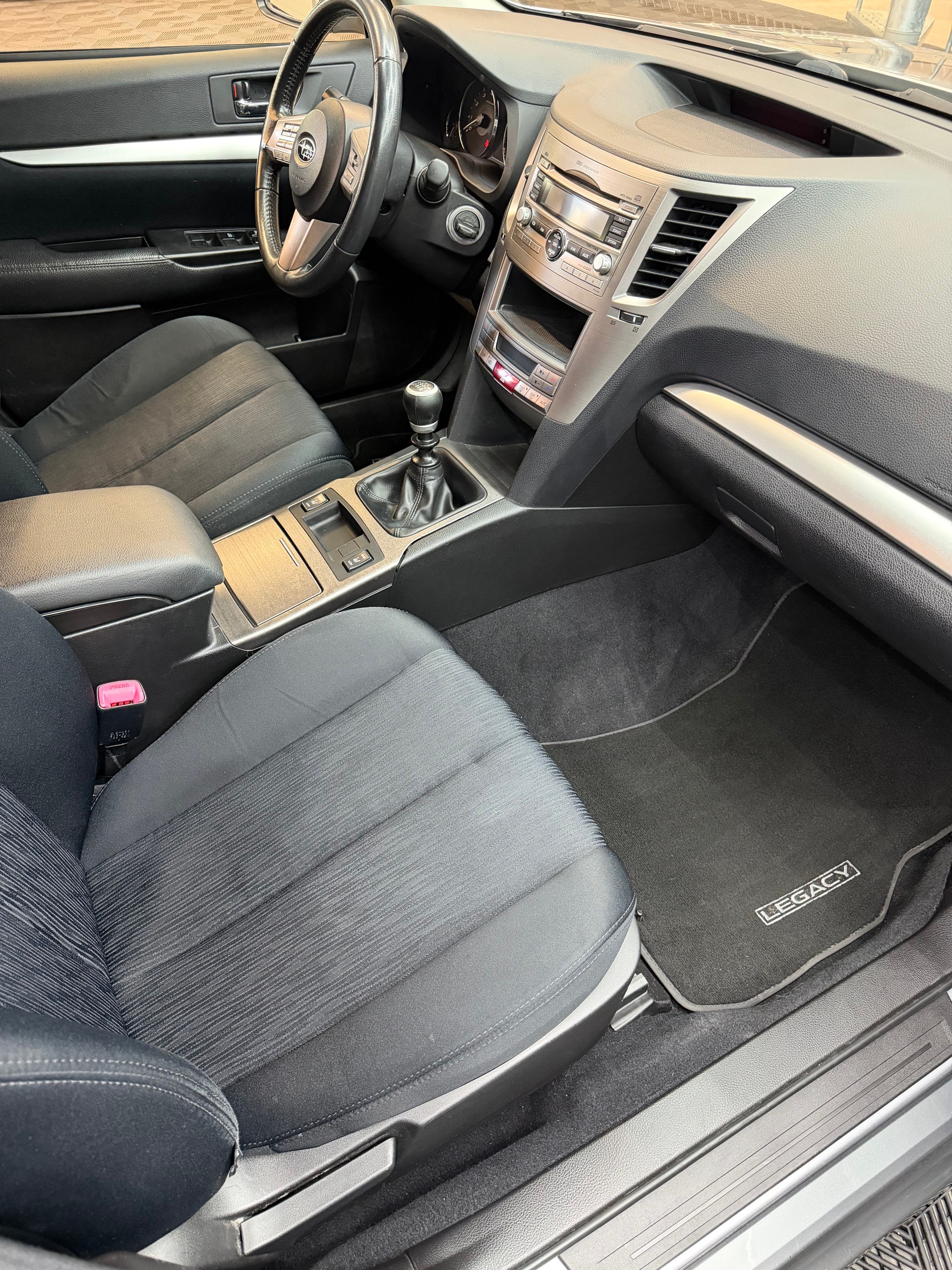 SUBARU Legacy 2.0i Swiss AWD-image-8