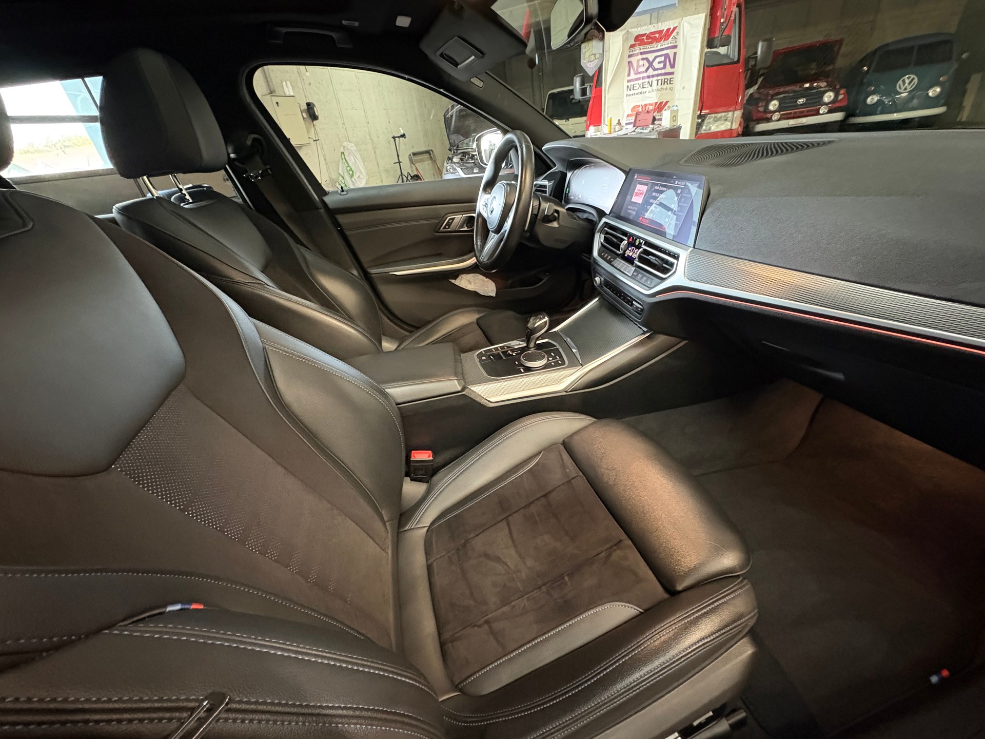 BMW 320d xDrive 48V Touring M Sport Steptronic-image-9