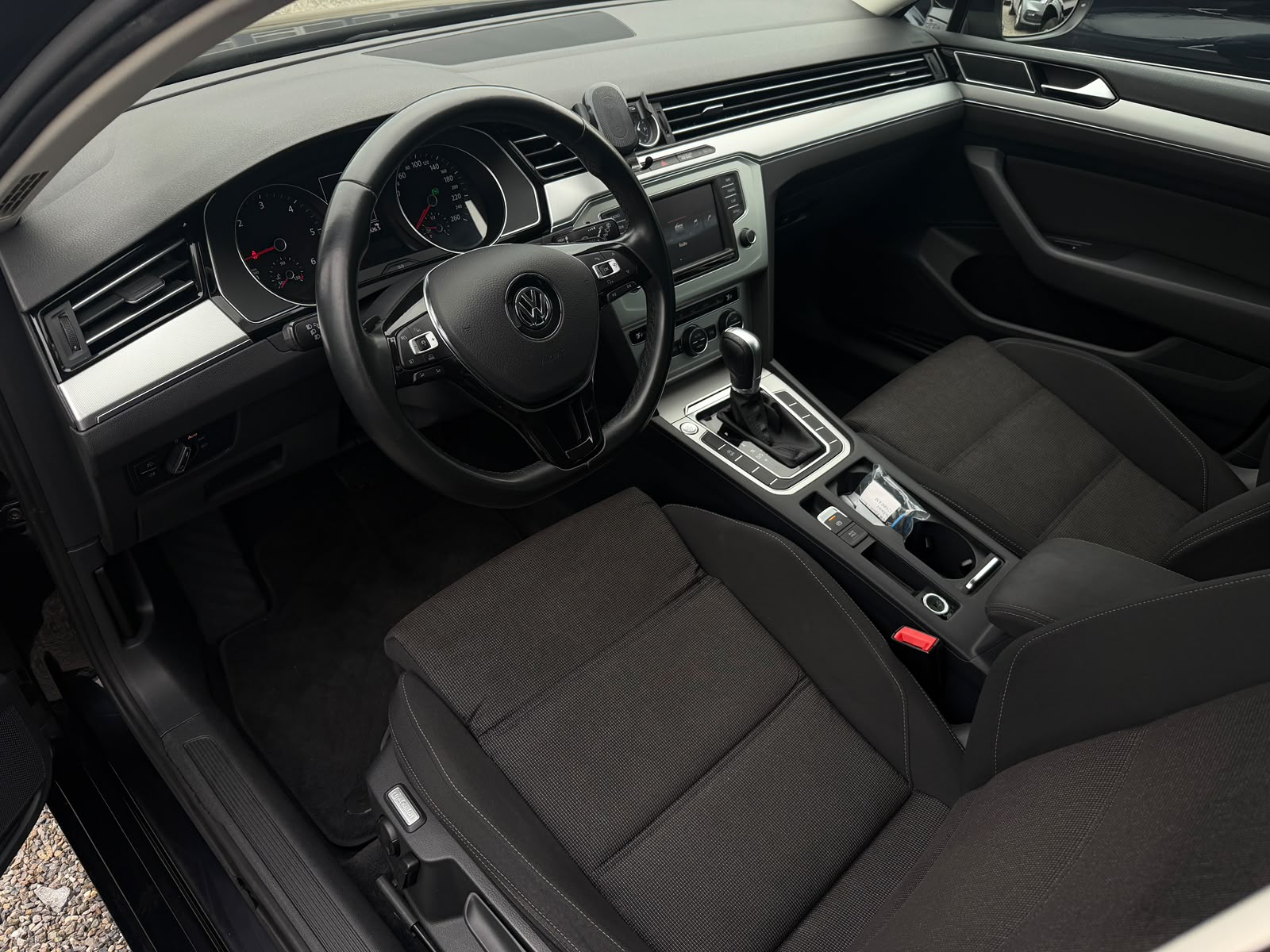 VW Passat Variant 2.0 TDI BMT Comfortline DSG-image-9