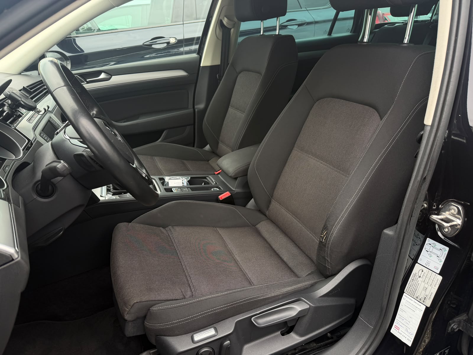 VW Passat Variant 2.0 TDI BMT Comfortline DSG-image-7
