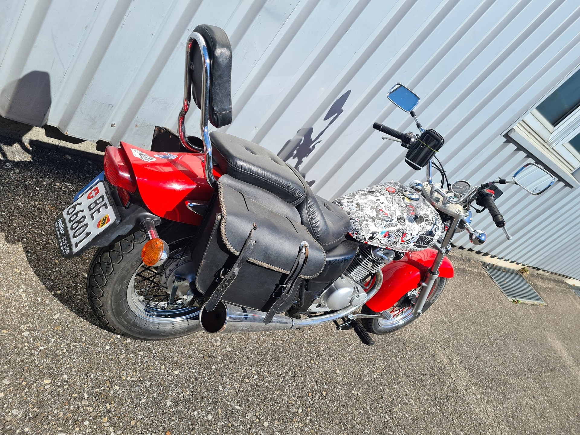 SUZUKI GZ 125 Marauder-image-2