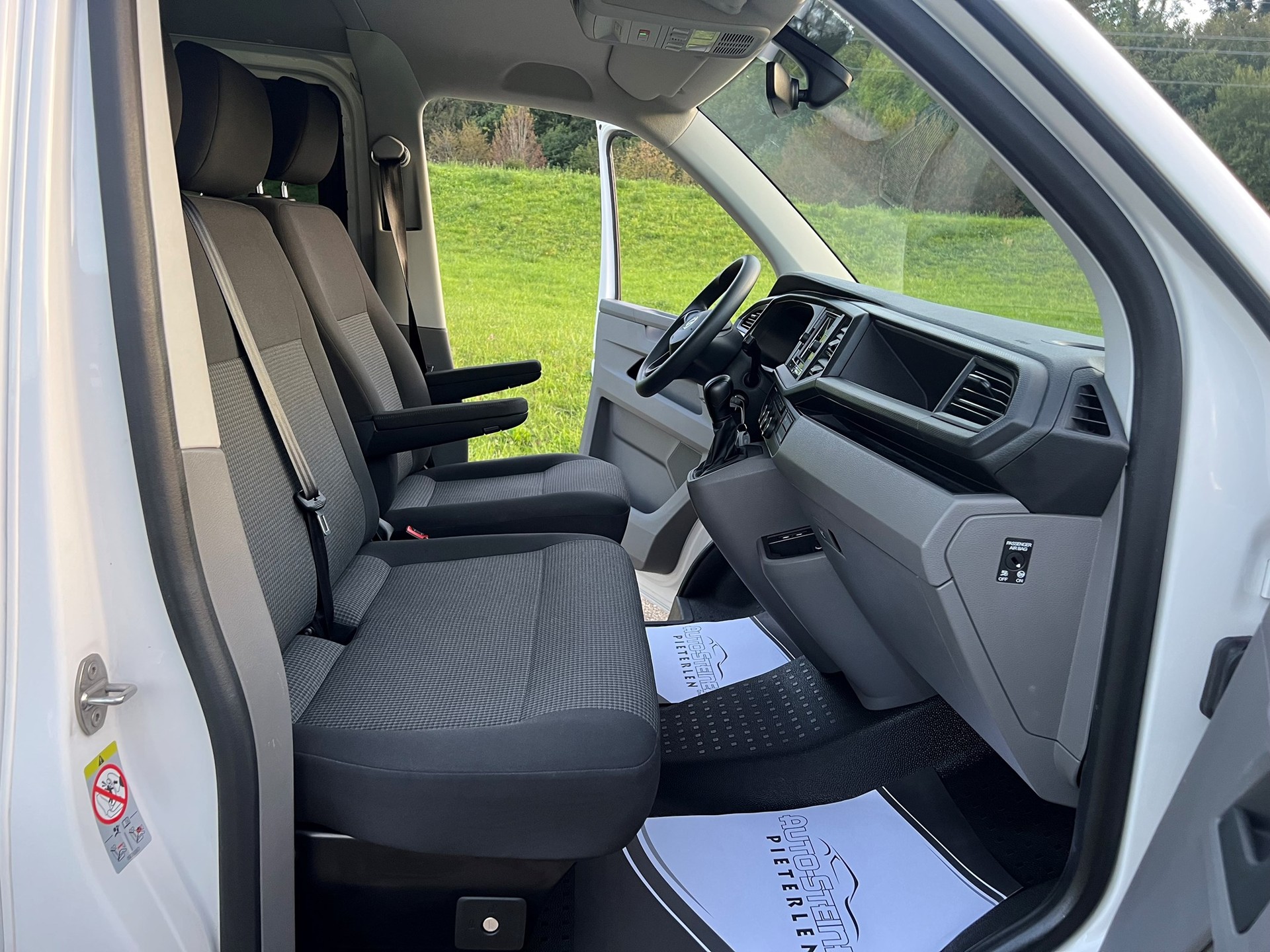 VW T6.1 BUS 9 PLÄTZER "EDITION SPORT" MIT DSG AUTOMAT. CH WAGEN. 2.0 TDI. LEASING 399.--image-4