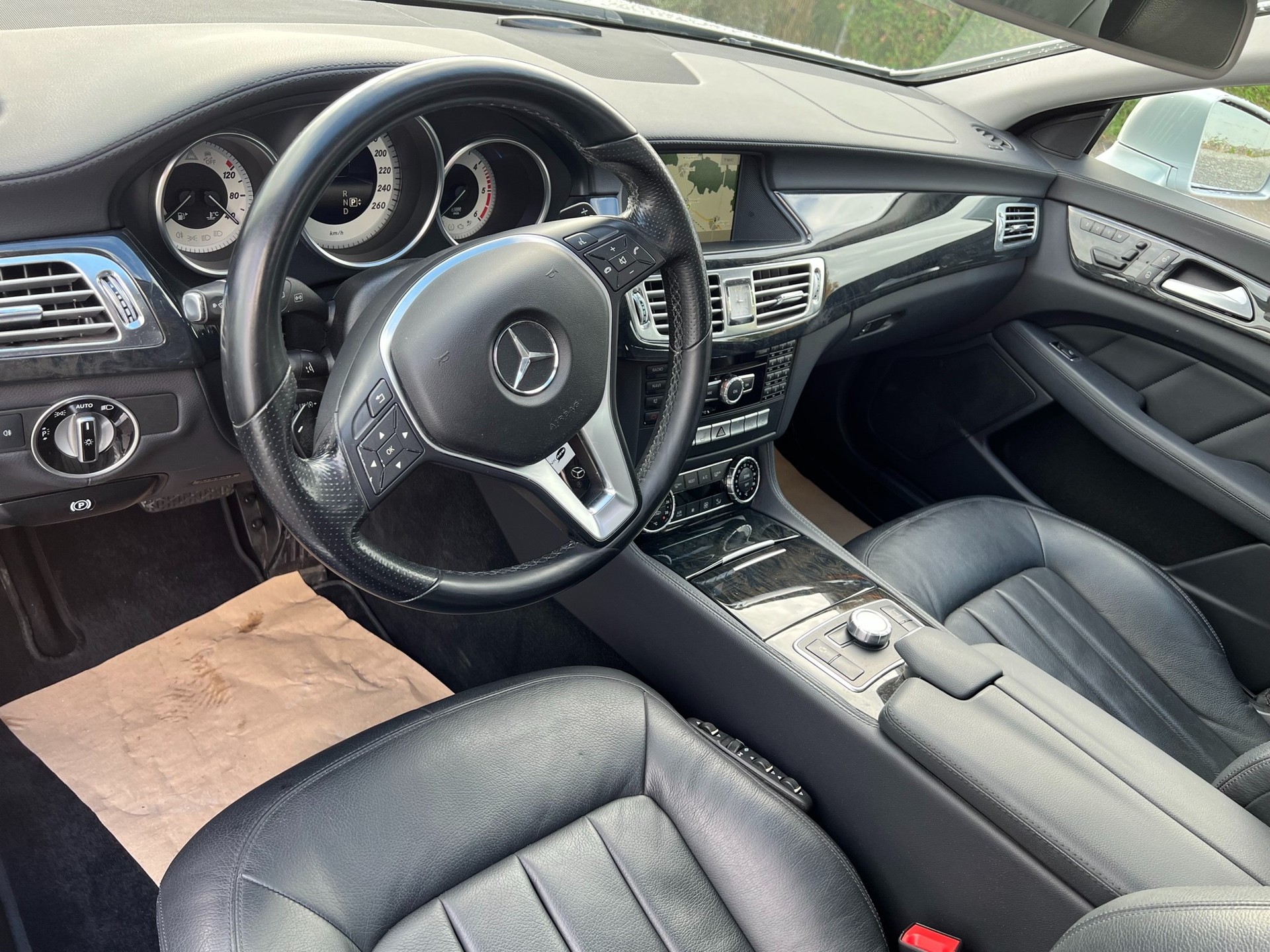 MERCEDES-BENZ CLS SB 350 CDI Executive 4Matic 7G-Tronic-image-10