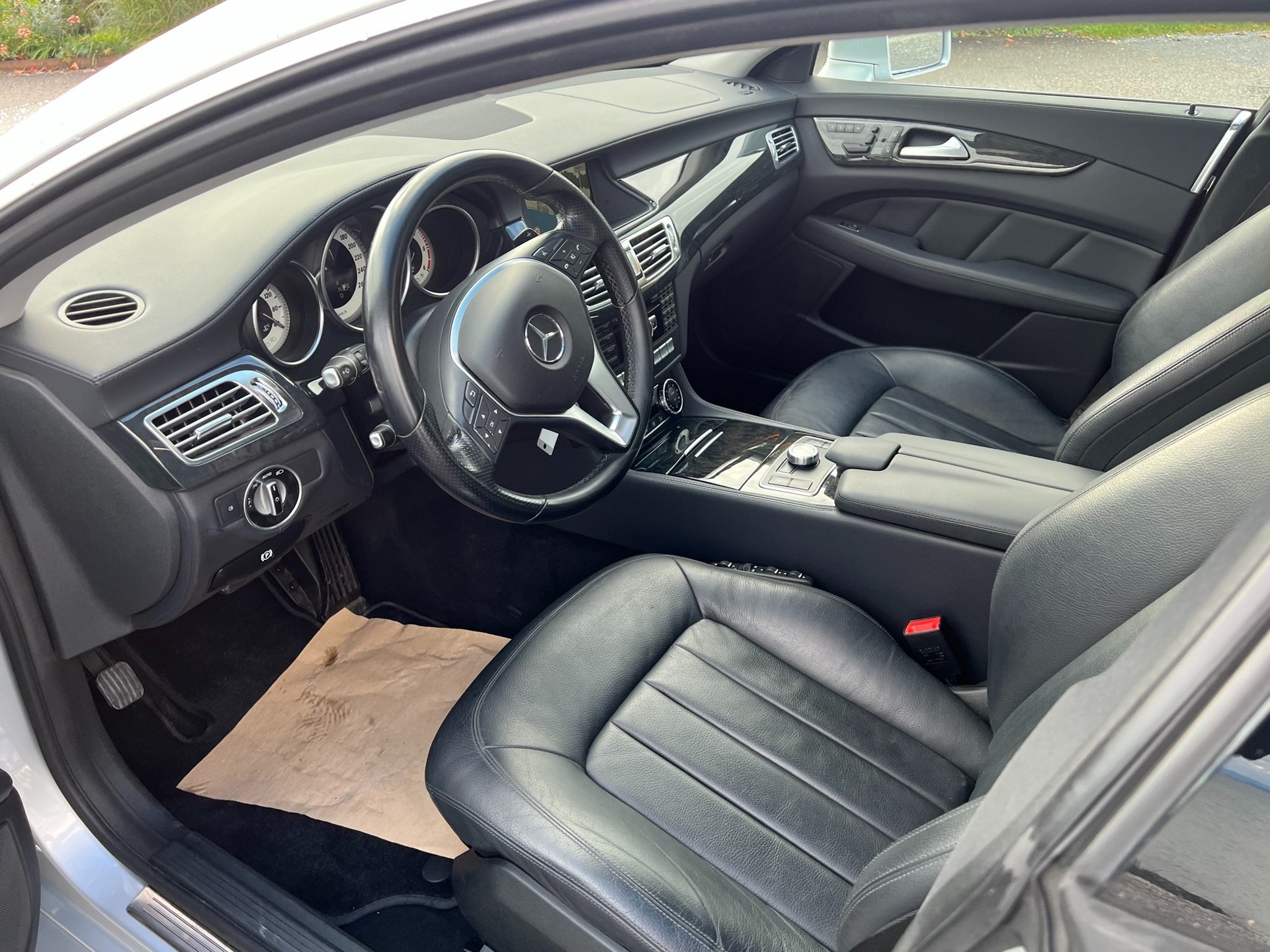 MERCEDES-BENZ CLS SB 350 CDI Executive 4Matic 7G-Tronic-image-2