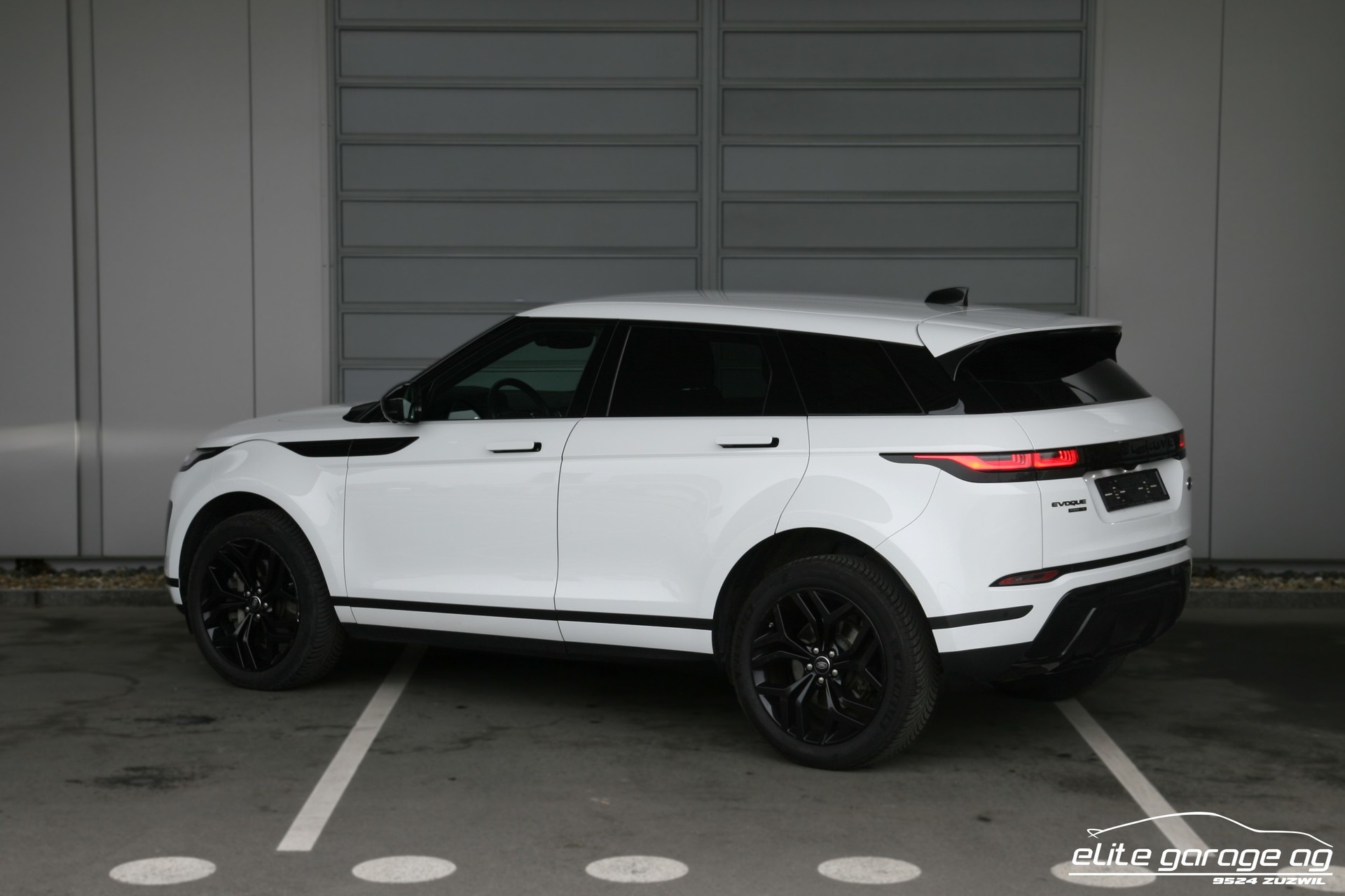 LAND ROVER Range Rover Evoque P 300 S AT9-image-2