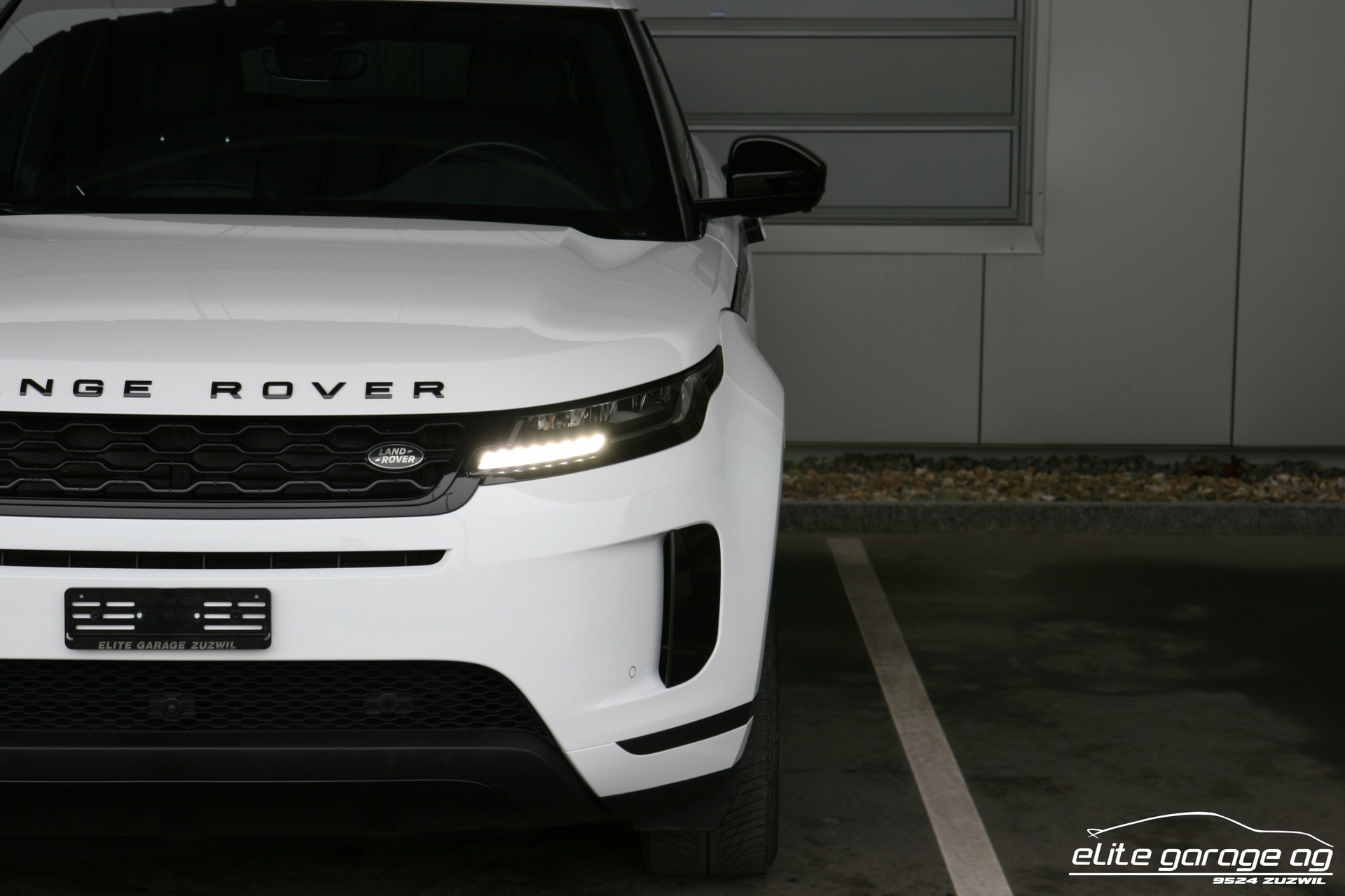 LAND ROVER Range Rover Evoque P 300 S AT9-image-8