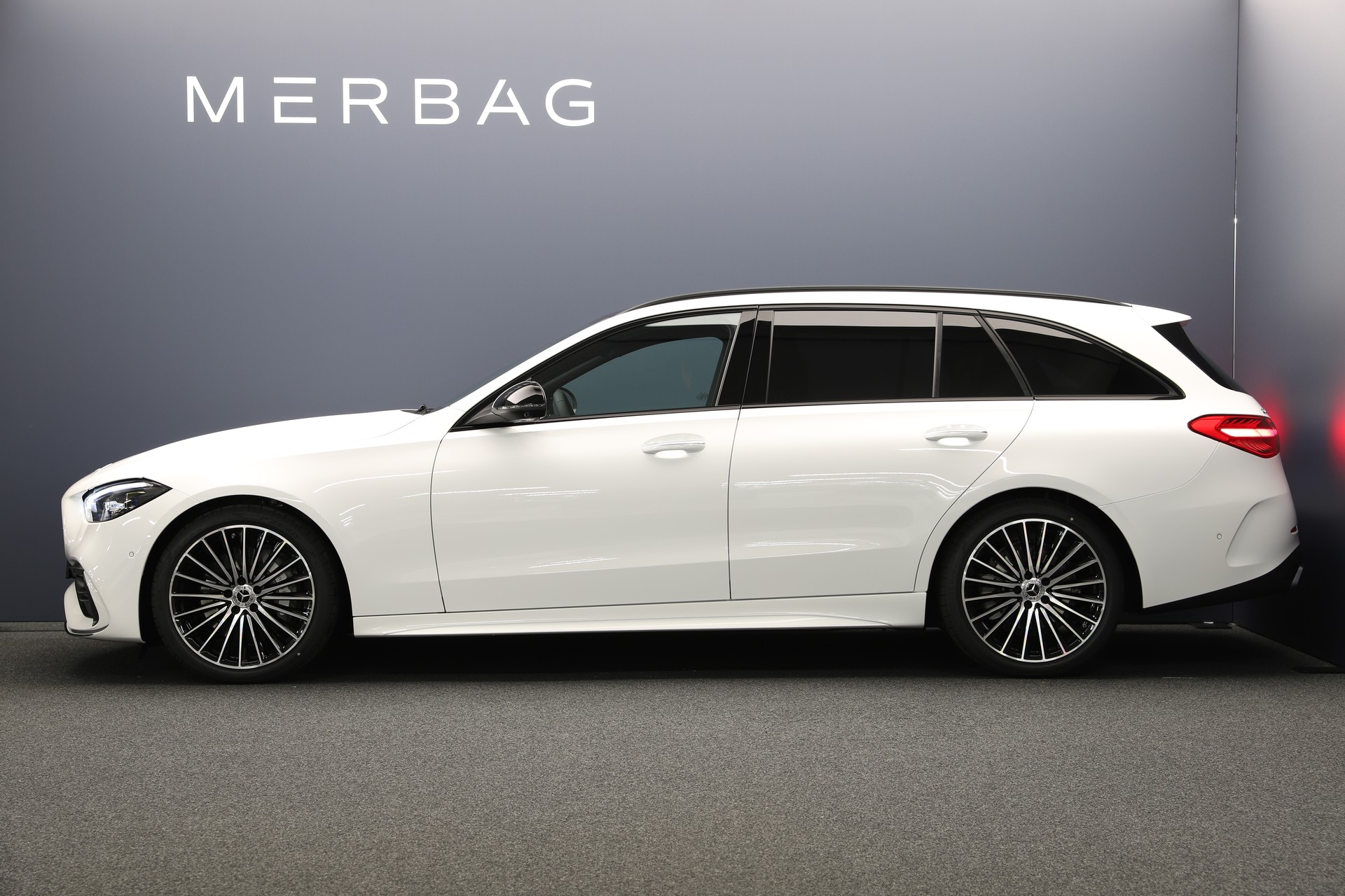 MERCEDES-BENZ C 220 d T 4 Matic Swiss Star-image-3