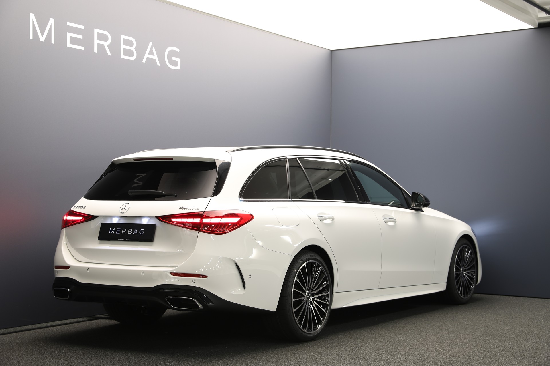 MERCEDES-BENZ C 220 d T 4 Matic Swiss Star-image-4