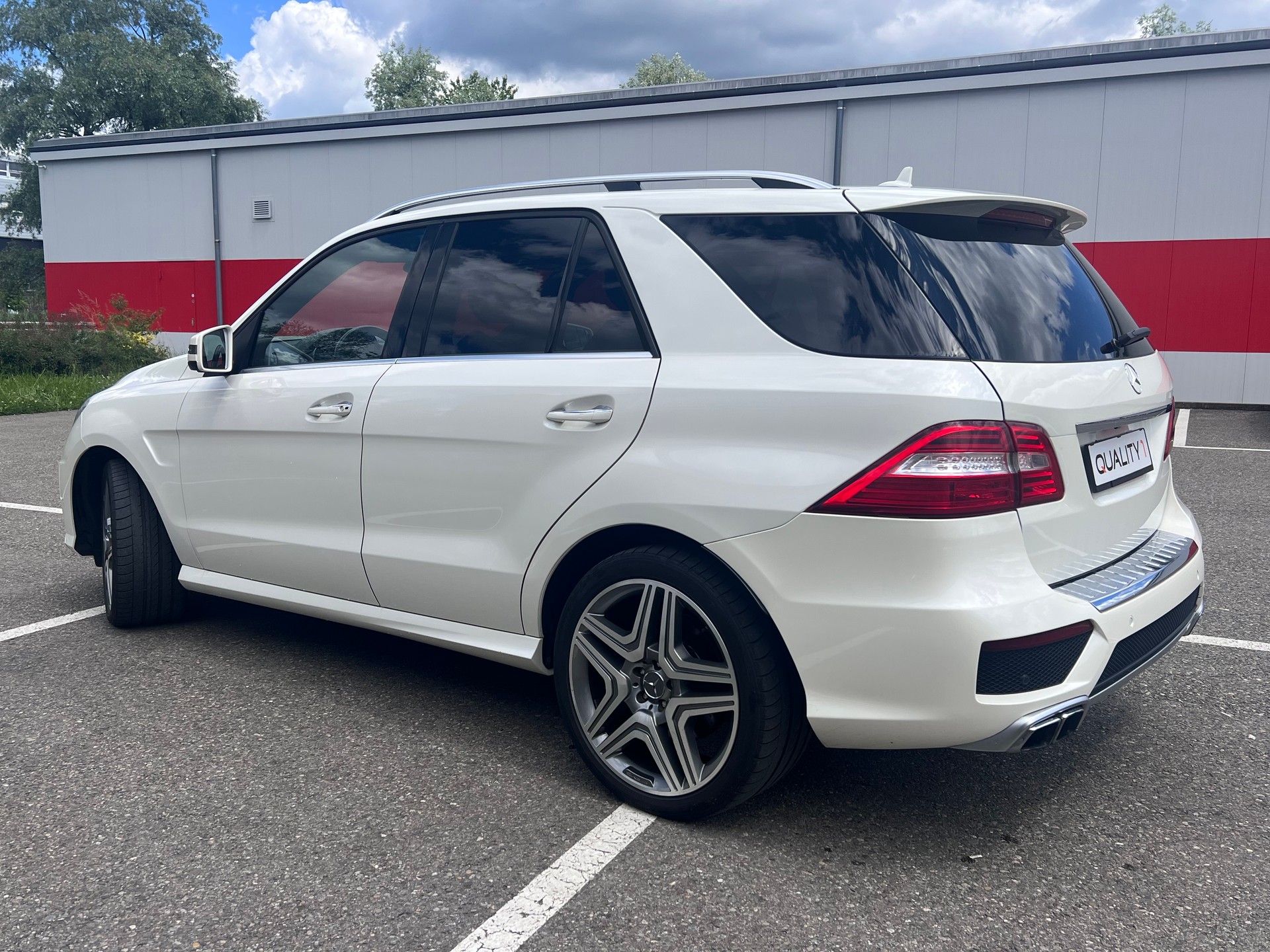 MERCEDES-BENZ ML 63 AMG Executive 4Matic Speedshift-image-5