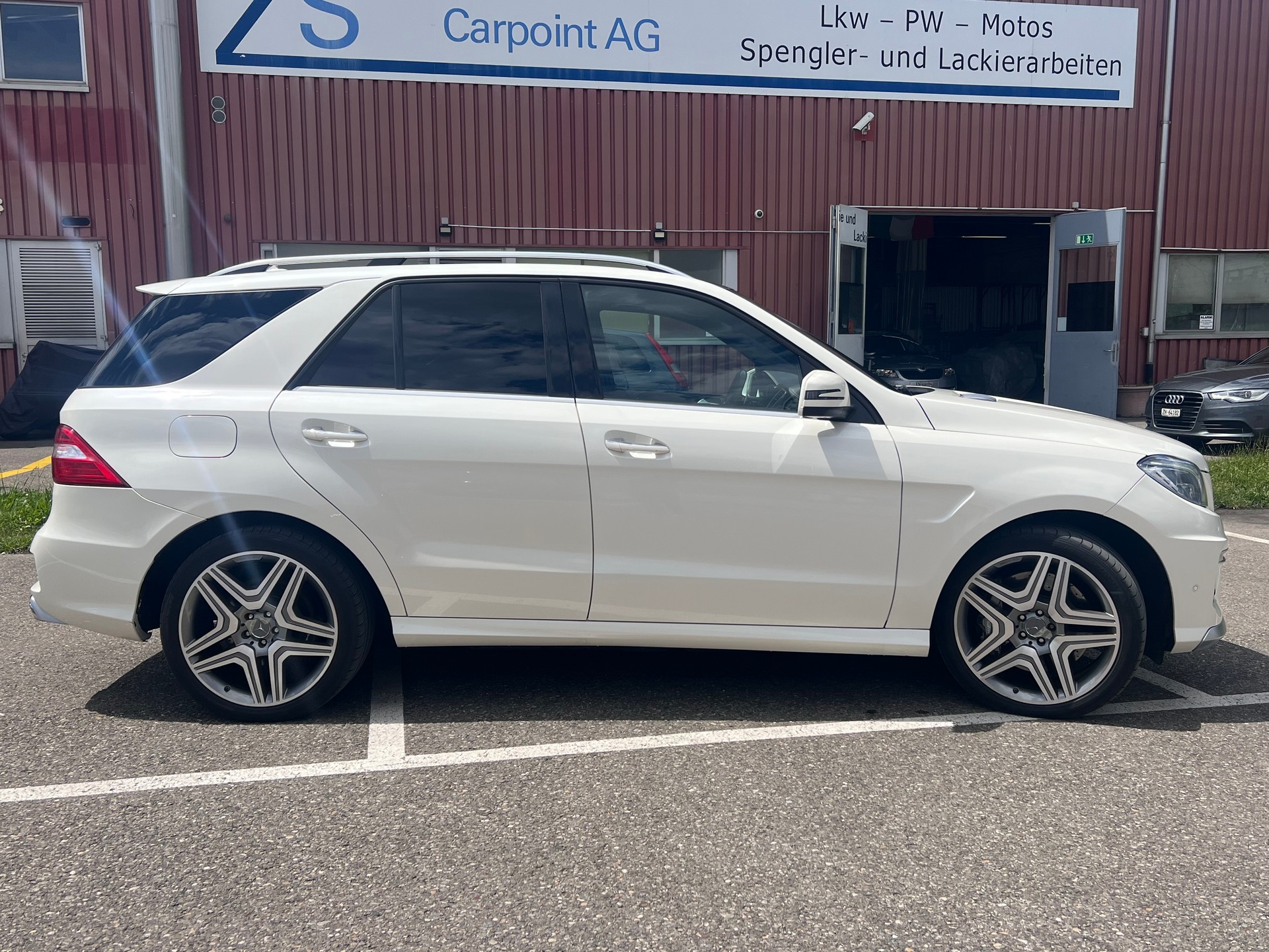MERCEDES-BENZ ML 63 AMG Executive 4Matic Speedshift-image-2