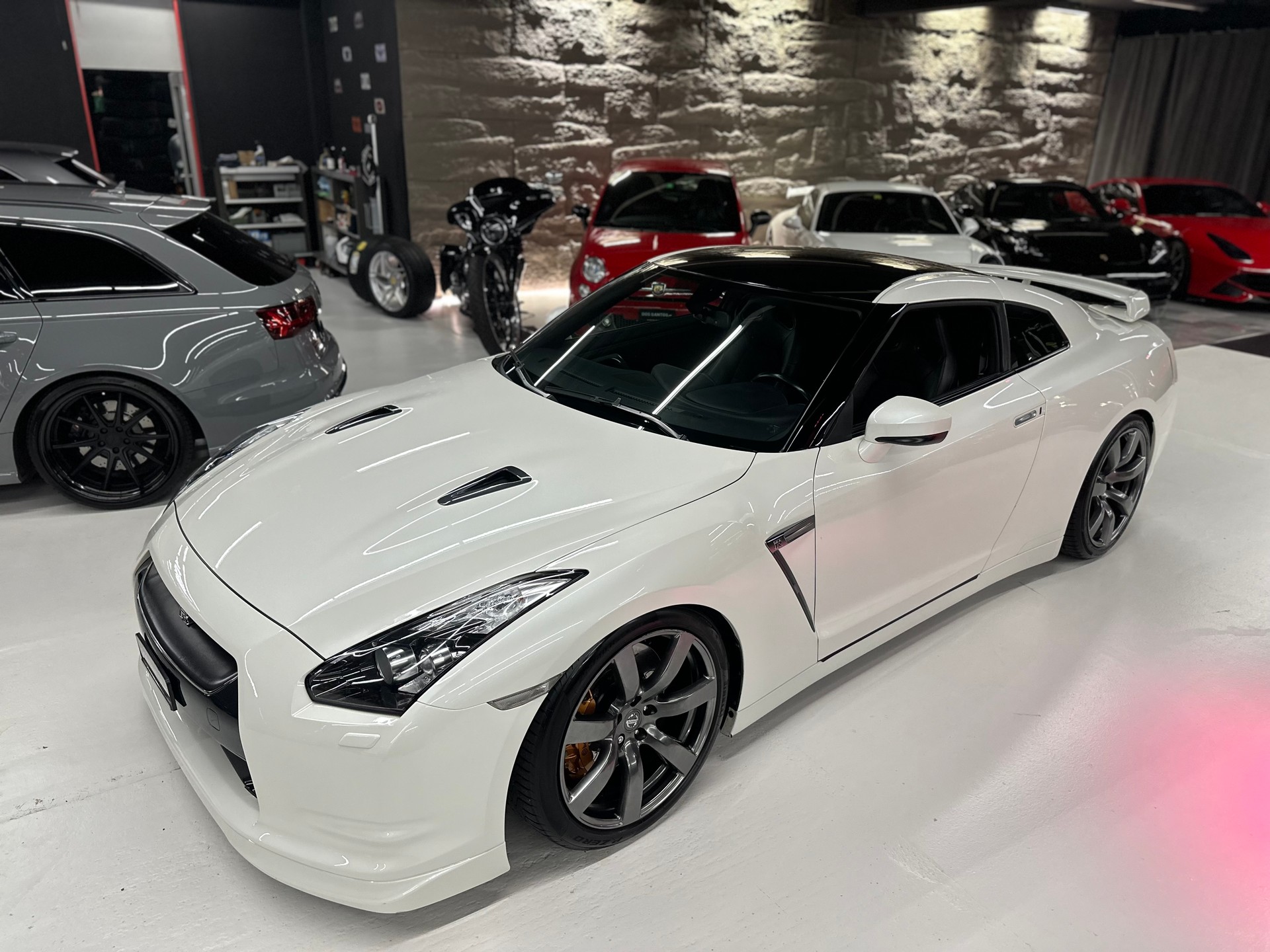 NISSAN GT-R 3.8 V6 Biturbo-image-2