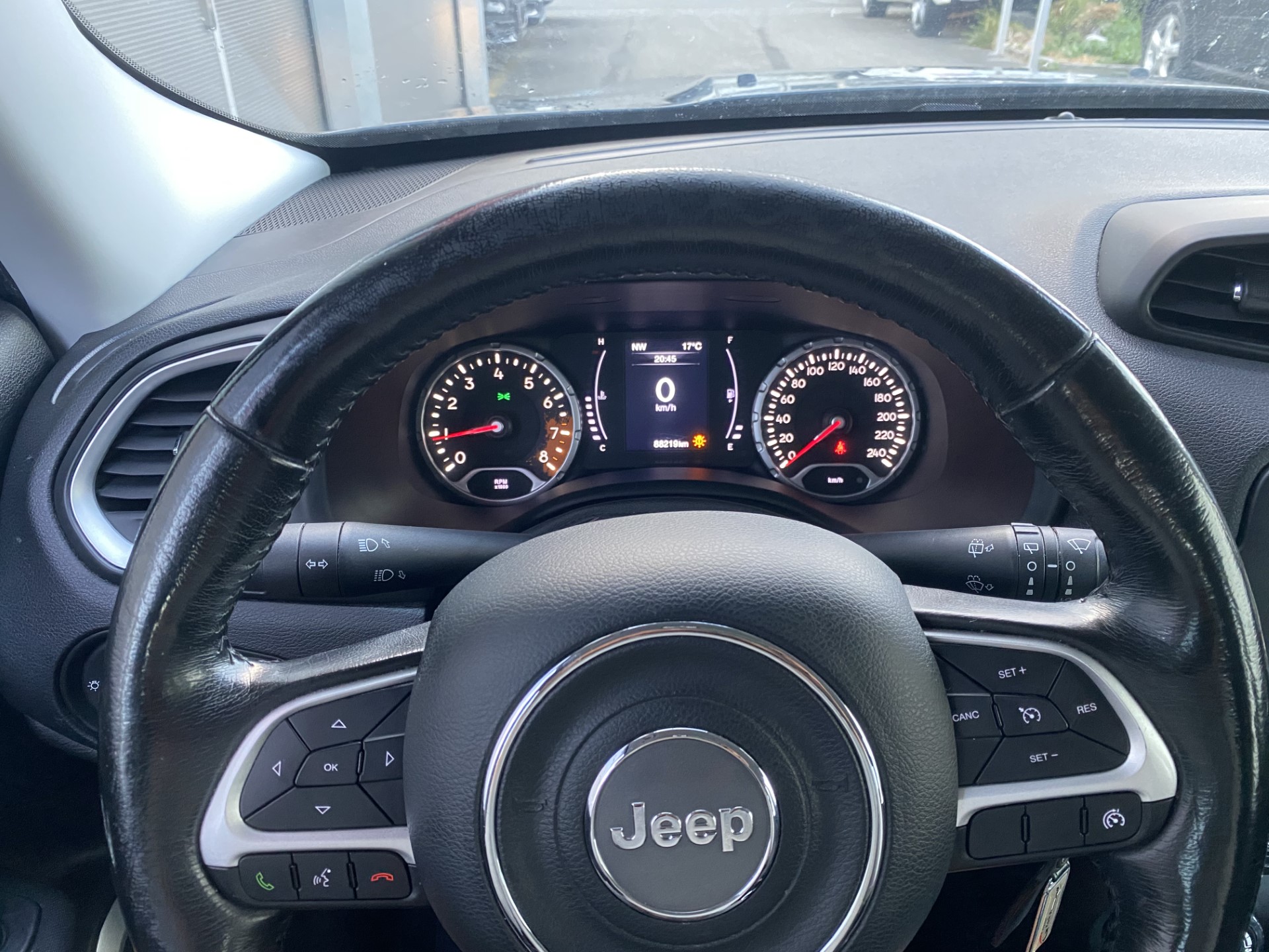 JEEP Renegade 1.4 Turbo Limited-image-13