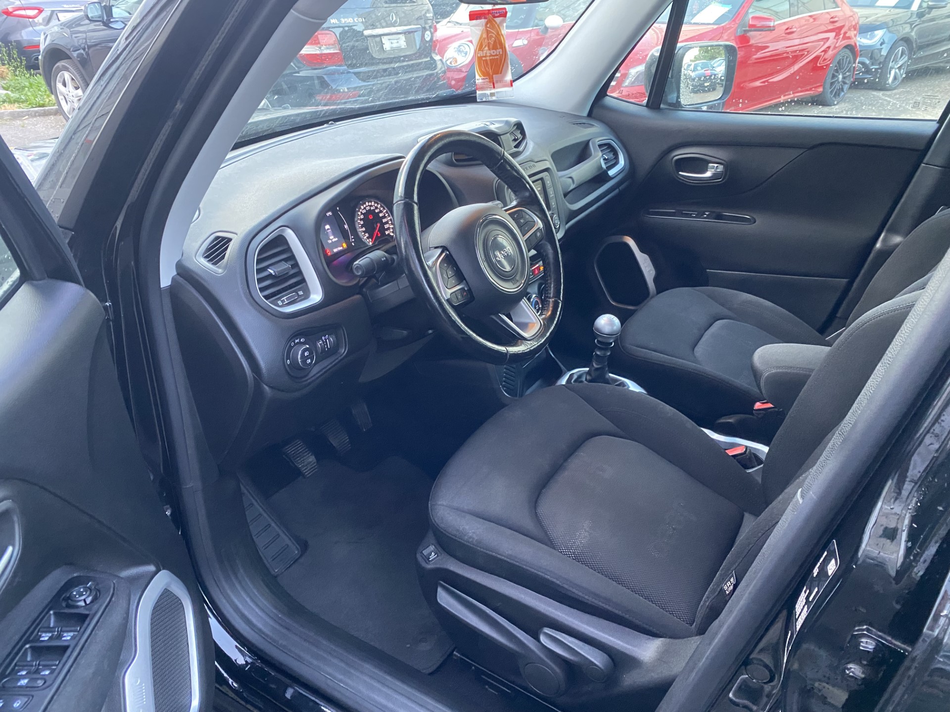 JEEP Renegade 1.4 Turbo Limited-image-9