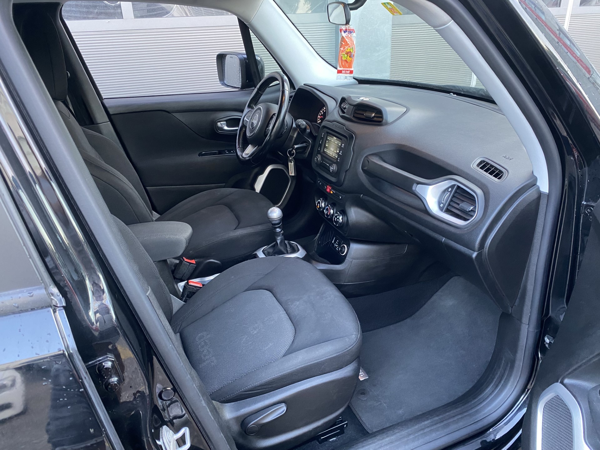 JEEP Renegade 1.4 Turbo Limited-image-10
