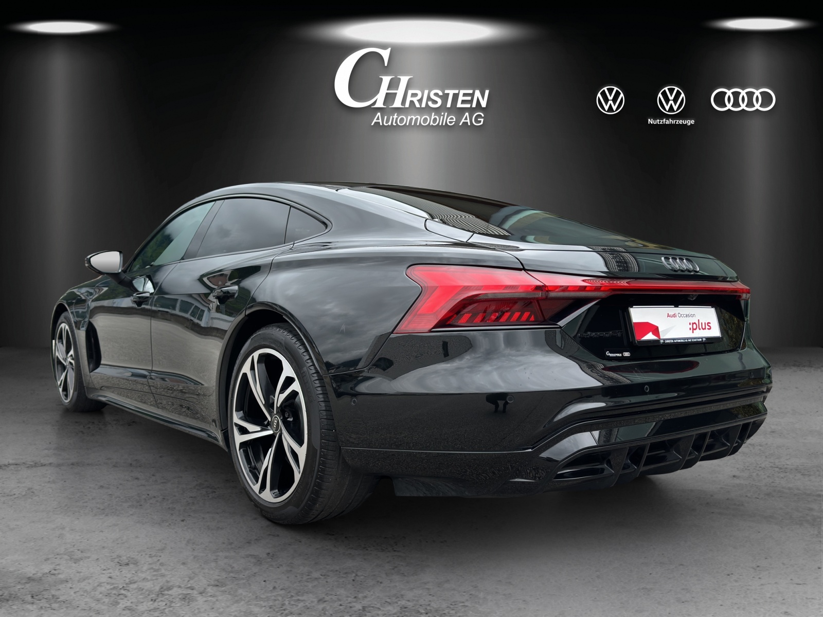 AUDI e-tron GT quattro-image-4