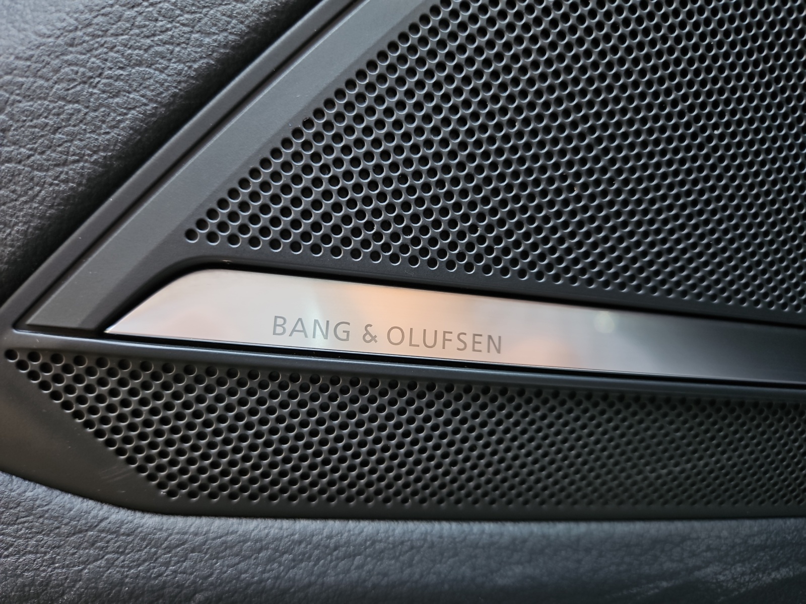 AUDI RS6 Avant 4.0 TFSI V8 quattro-image-13