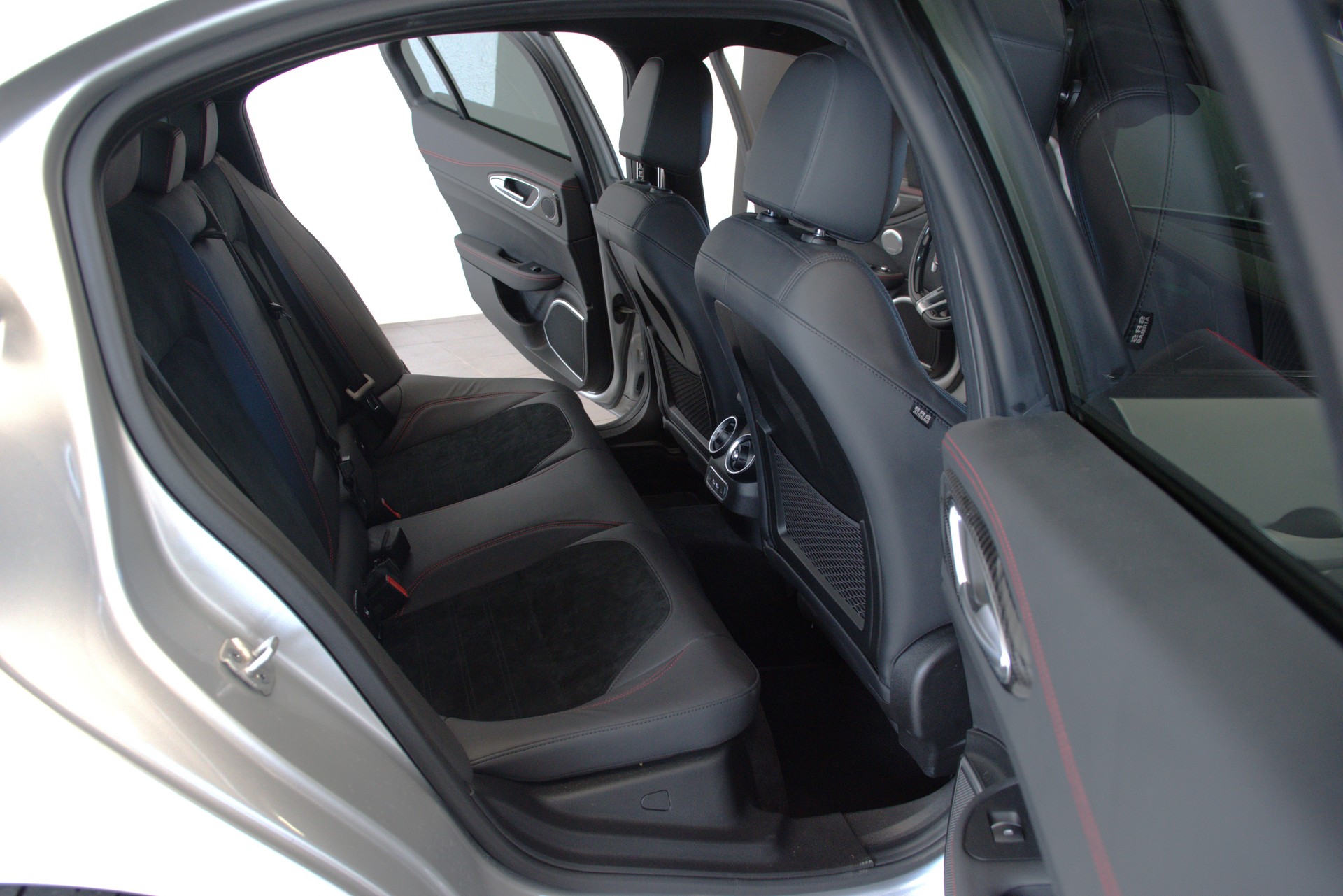 ALFA ROMEO Giulia 2.9 V6 Quadrifoglio Automatic-image-9