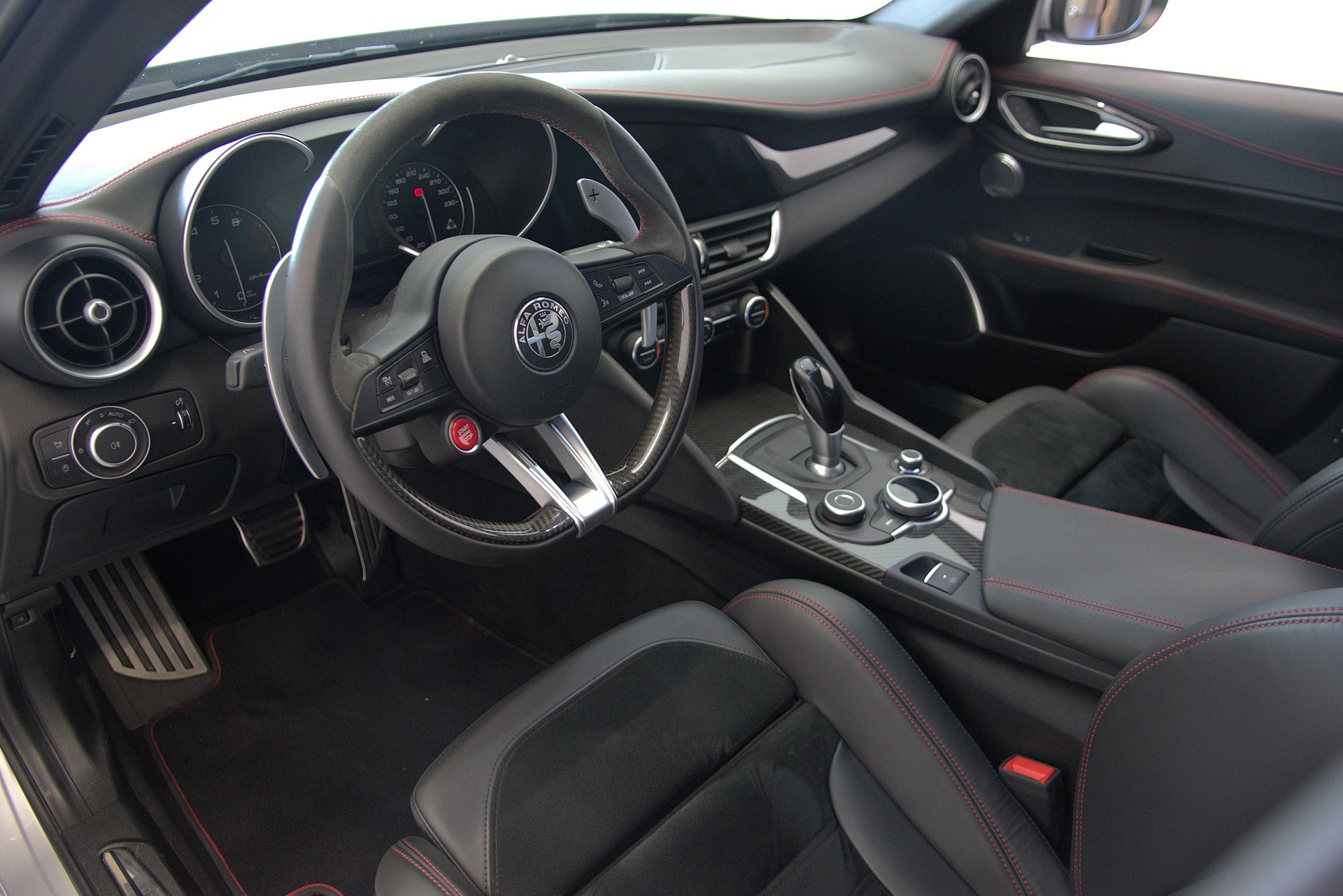 ALFA ROMEO Giulia 2.9 V6 Quadrifoglio Automatic-image-12